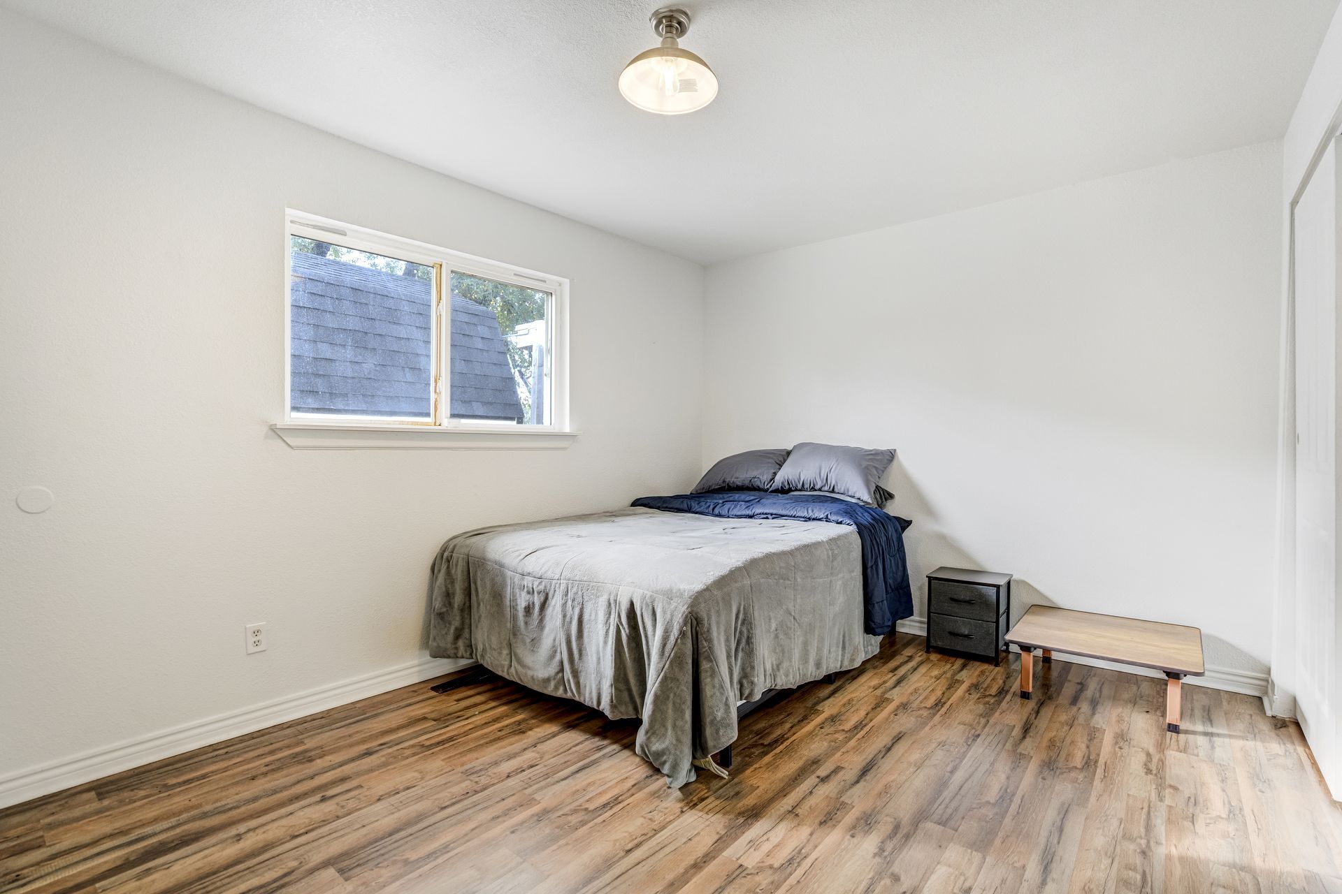  Updated Four Bedroom Home with Assumable Loan - 物件實景