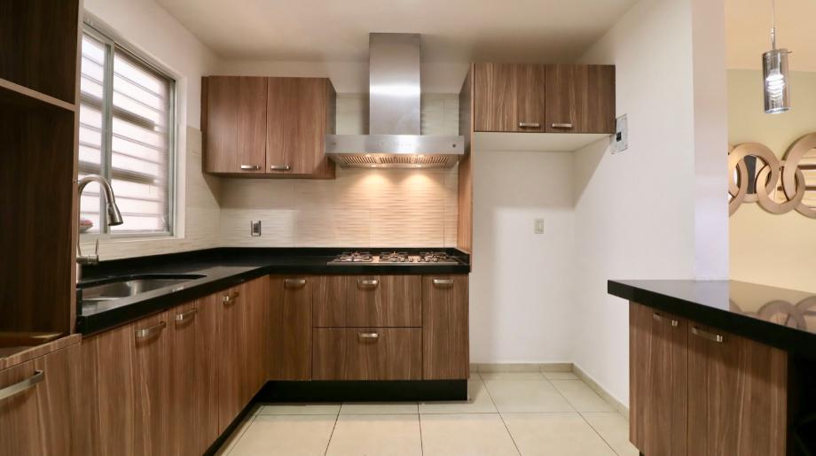 Morelia, Michoacán de Ocampo, 58195, Mexico, 5 Bedrooms Bedrooms, ,4 BathroomsBathrooms,Residential,For Sale,1918405