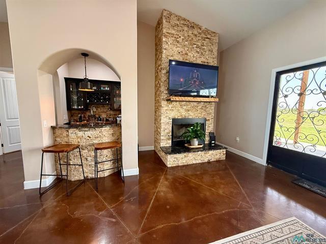 Lake Arthur, New Mexico, 88253, United States, 4 Bedrooms Bedrooms, ,4 BathroomsBathrooms,Residential,For Sale,1977233