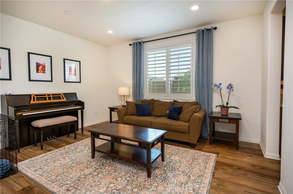 Murrieta, California, 92563, United States, 3 Bedrooms Bedrooms, ,3 BathroomsBathrooms,Residential,For Sale,1927854