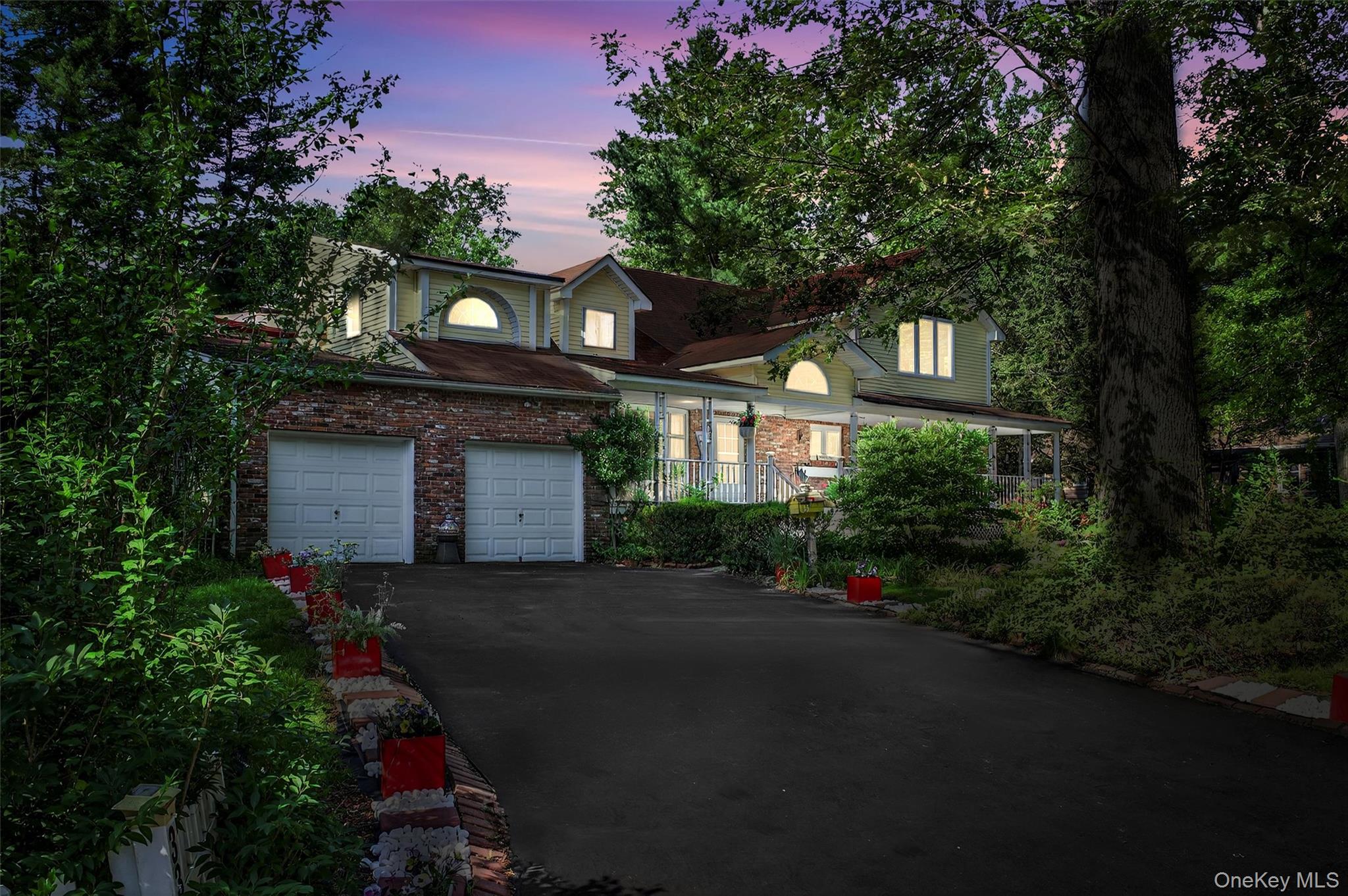 New City, New York, 10956, United States, 4 Bedrooms Bedrooms, ,3 BathroomsBathrooms,Residential,For Sale,2049142