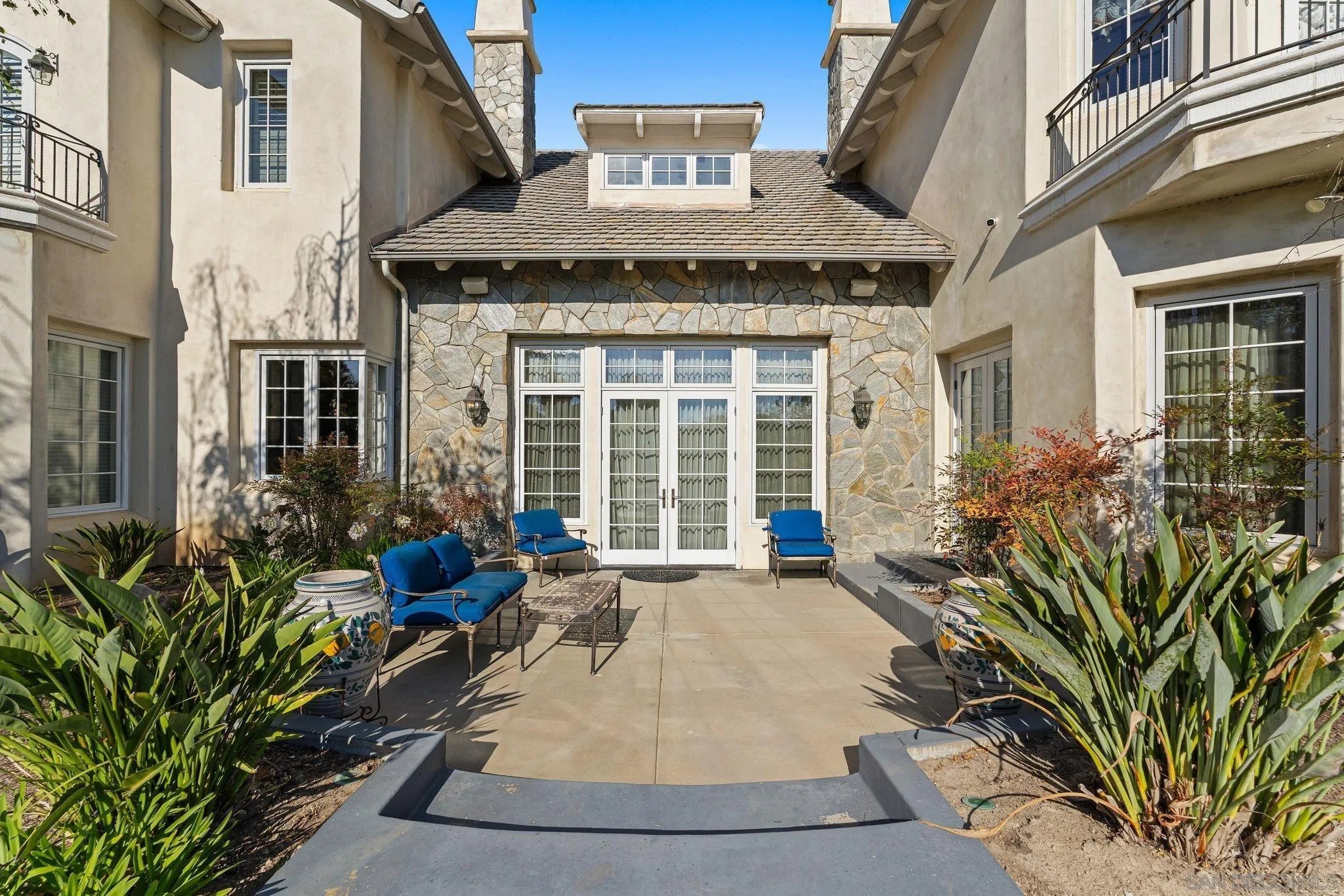 Rancho Santa Fe, California, 92067, United States, 5 Bedrooms Bedrooms, ,7 BathroomsBathrooms,Residential,For Sale,1901457