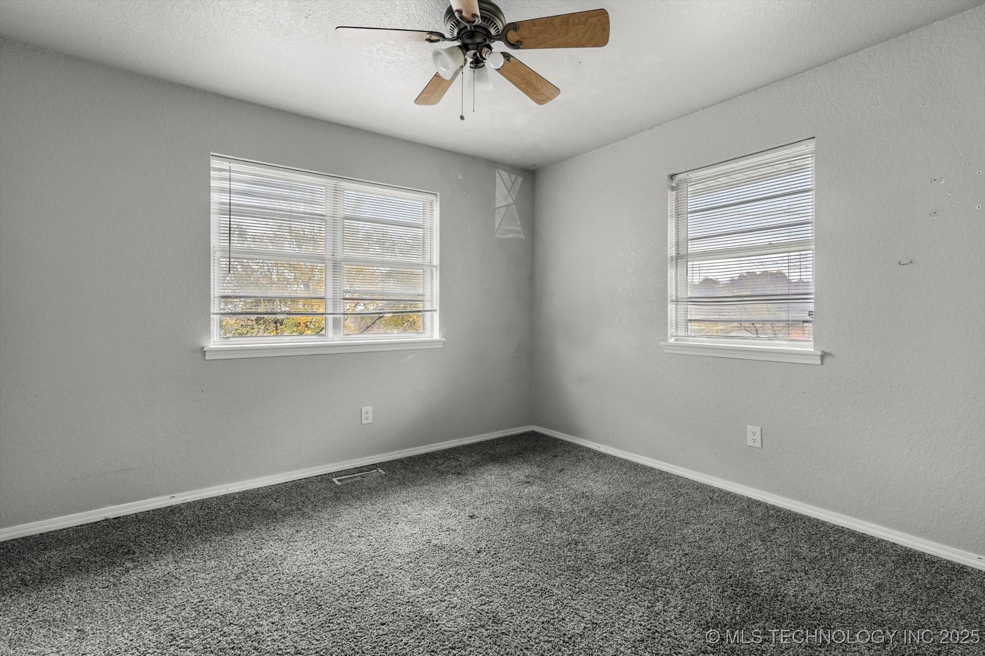 Glenpool, Oklahoma, 74033, United States, ,Residential,For Sale,1998414