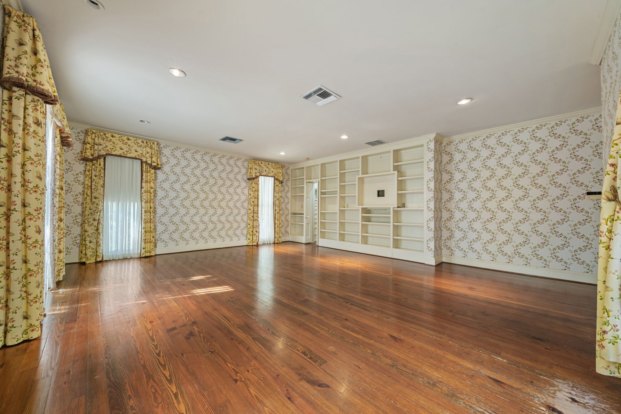 San Marcos, Texas, 78666, United States, 3 Bedrooms Bedrooms, ,4 BathroomsBathrooms,Residential,For Sale,1981922