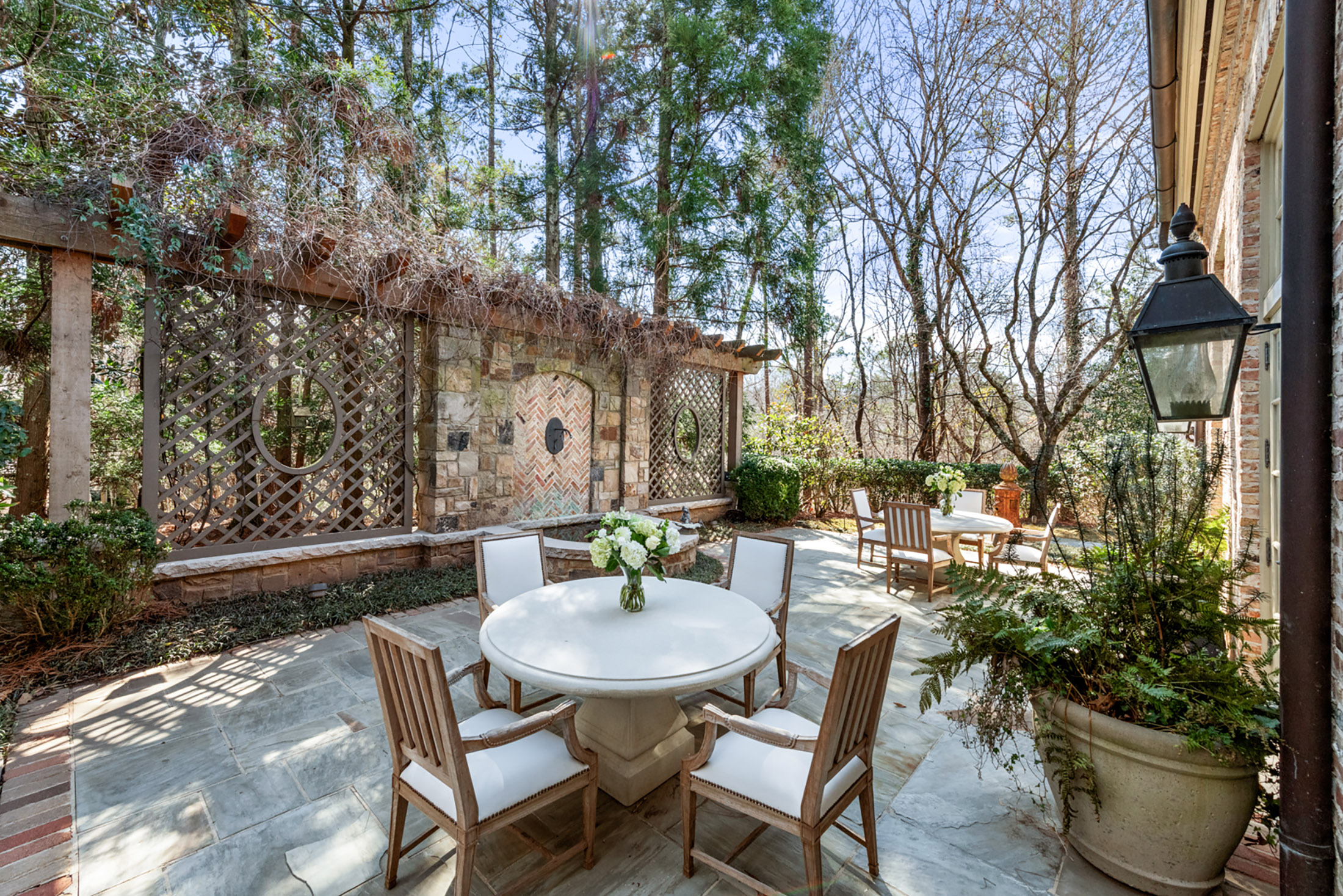 Magnificent Buckhead Home on 2.2+/- Acres with Pool and Pool House - 物件實景