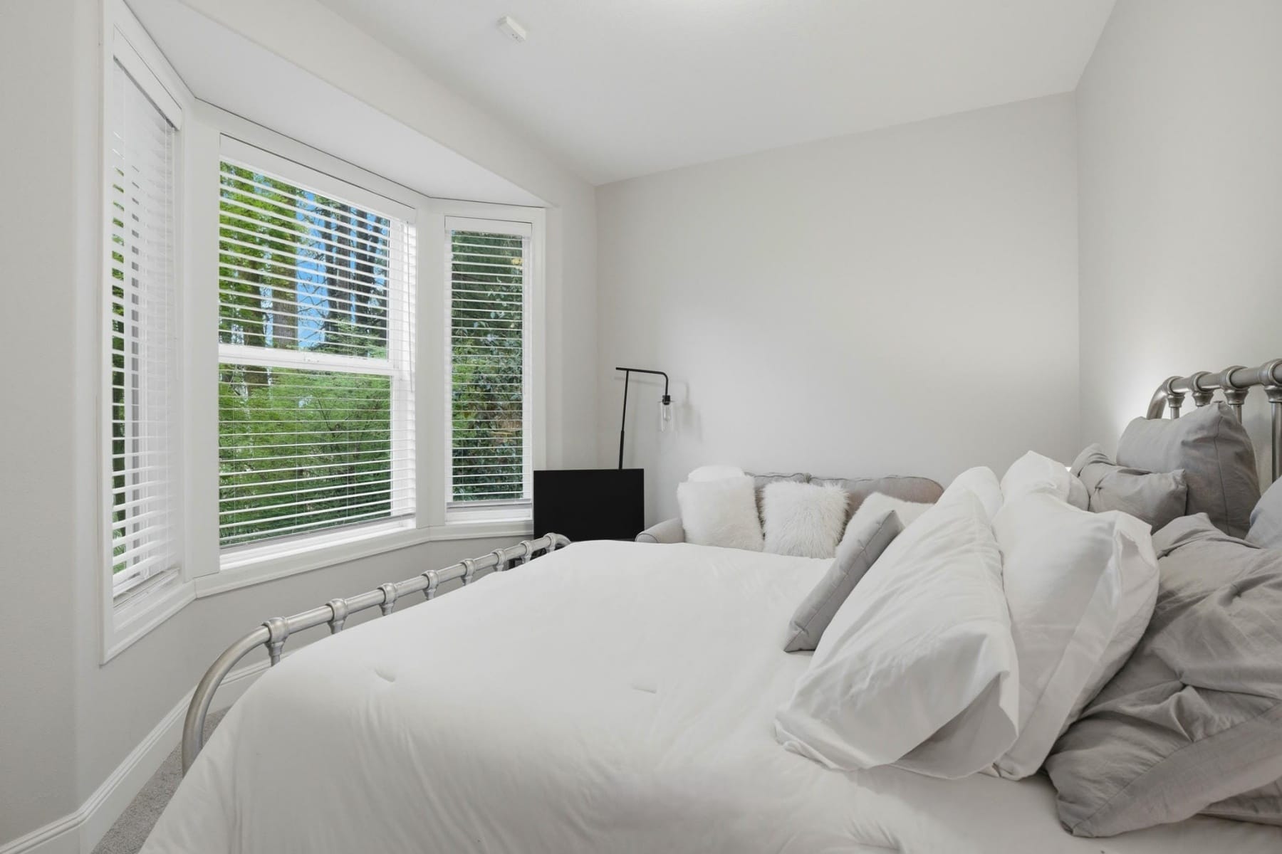  9045 NW MURDOCK ST Portland, OR 97229 - 物件實景