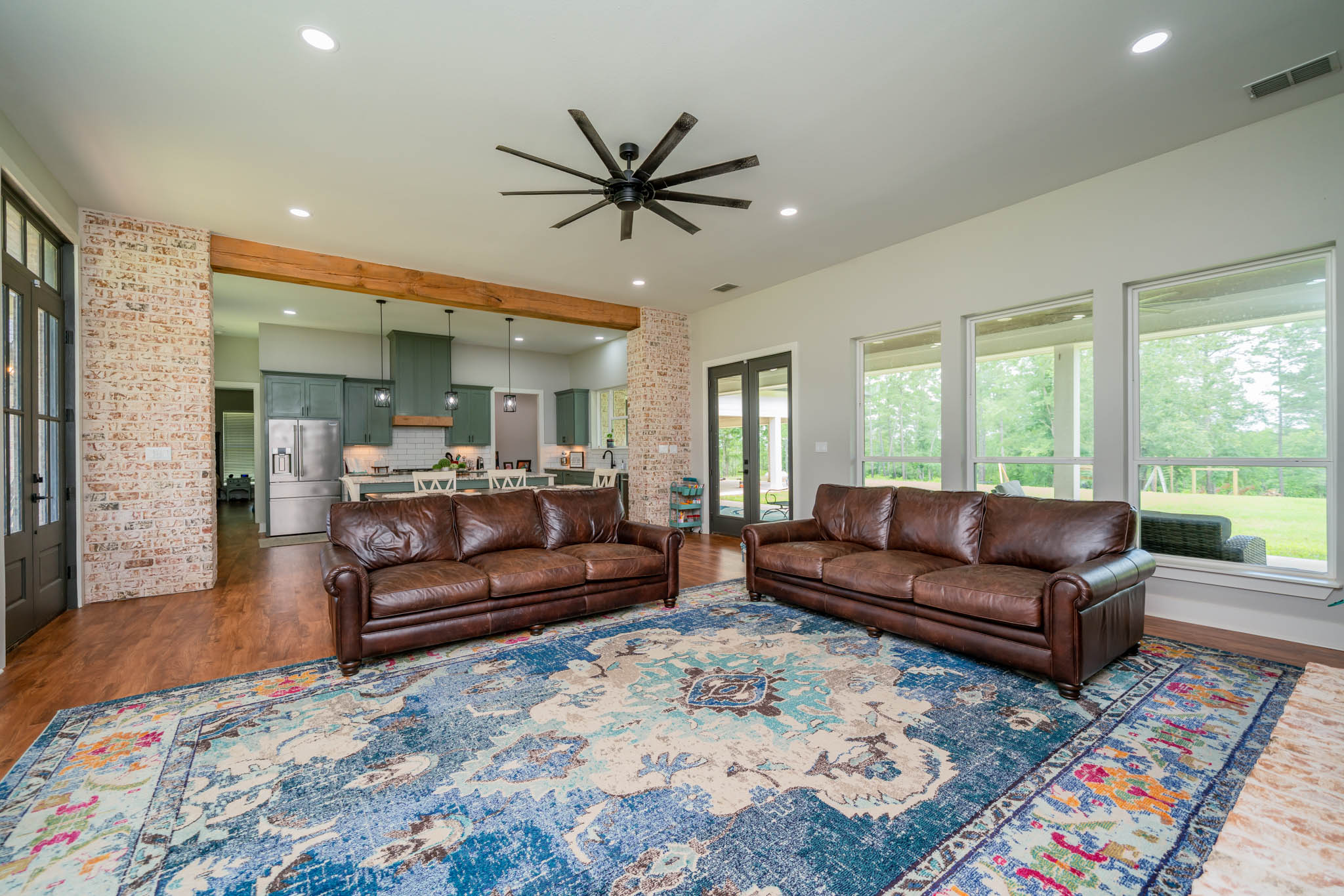 Jacksonville, Texas, 75766, United States, 4 Bedrooms Bedrooms, ,3 BathroomsBathrooms,Residential,For Sale,1978042