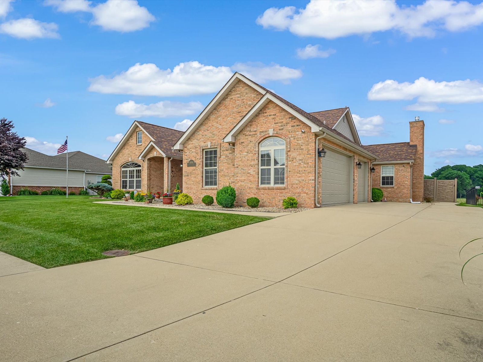 Swansea, Illinois, 62226, United States, 4 Bedrooms Bedrooms, ,4 BathroomsBathrooms,Residential,For Sale,1863975