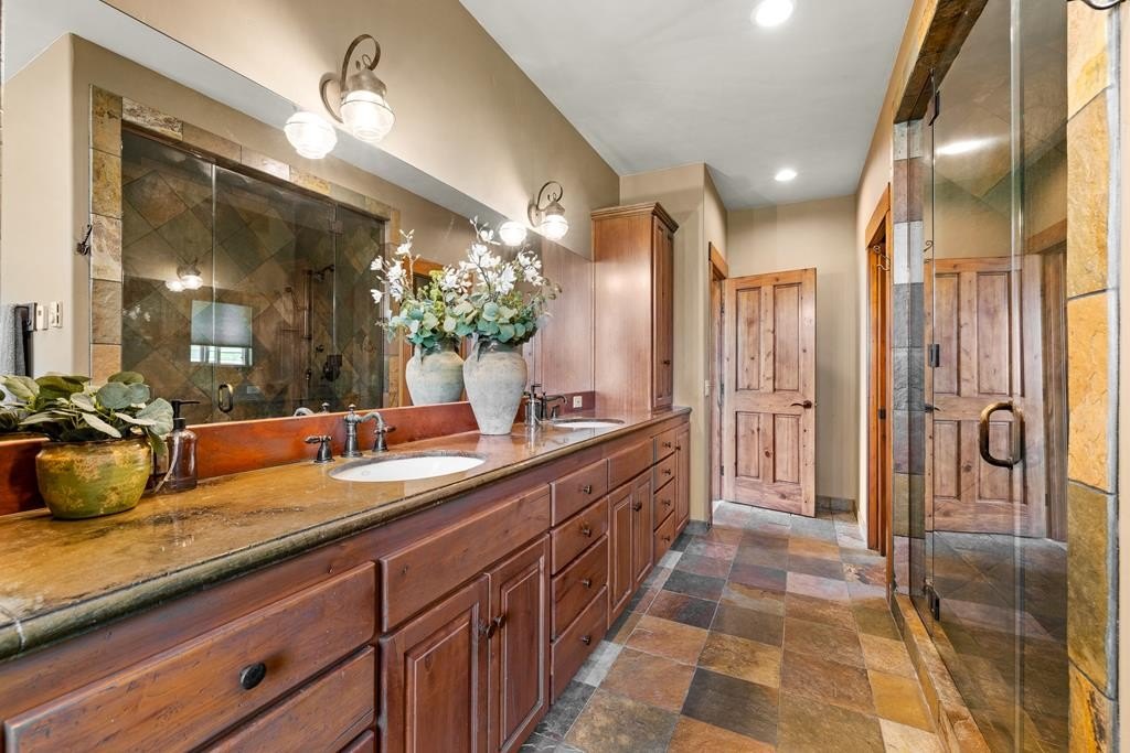 McCall, Idaho, 83638, United States, 4 Bedrooms Bedrooms, ,2 BathroomsBathrooms,Residential,For Sale,1828717