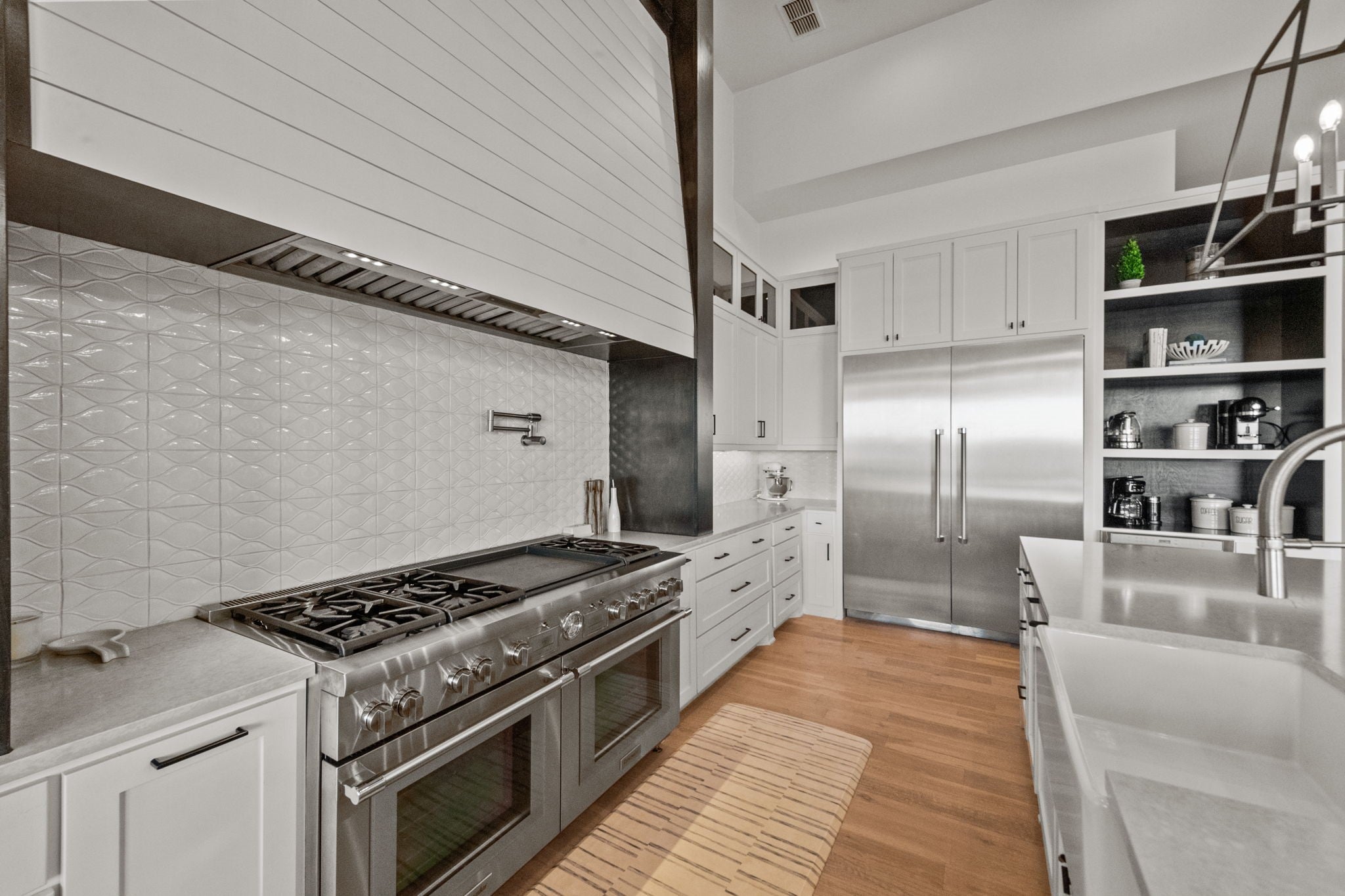 Graford, Texas, 76449, United States, 5 Bedrooms Bedrooms, ,7 BathroomsBathrooms,Residential,For Sale,1987325