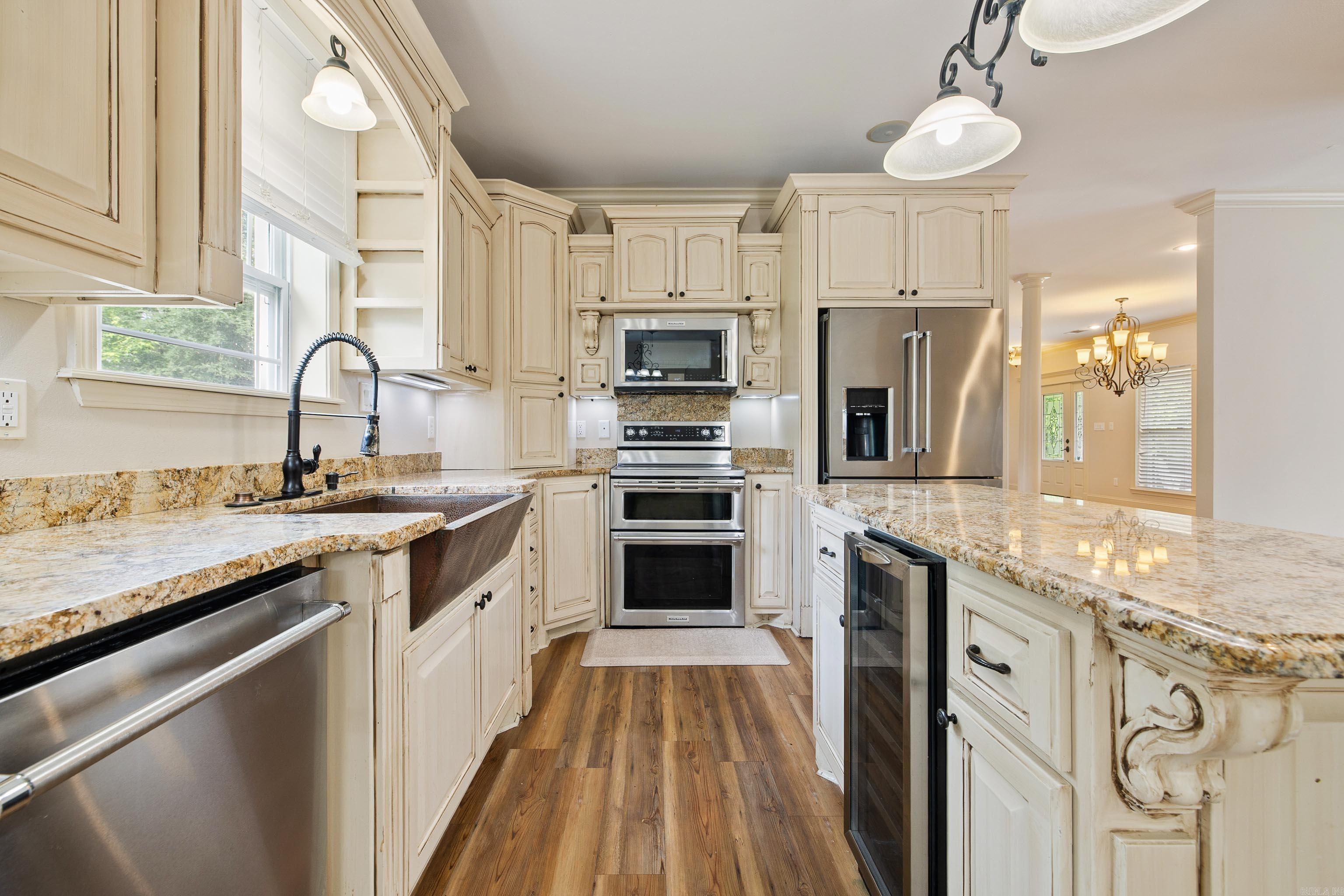 Benton, Arkansas, 72019, United States, 4 Bedrooms Bedrooms, ,4 BathroomsBathrooms,Residential,For Sale,2048594