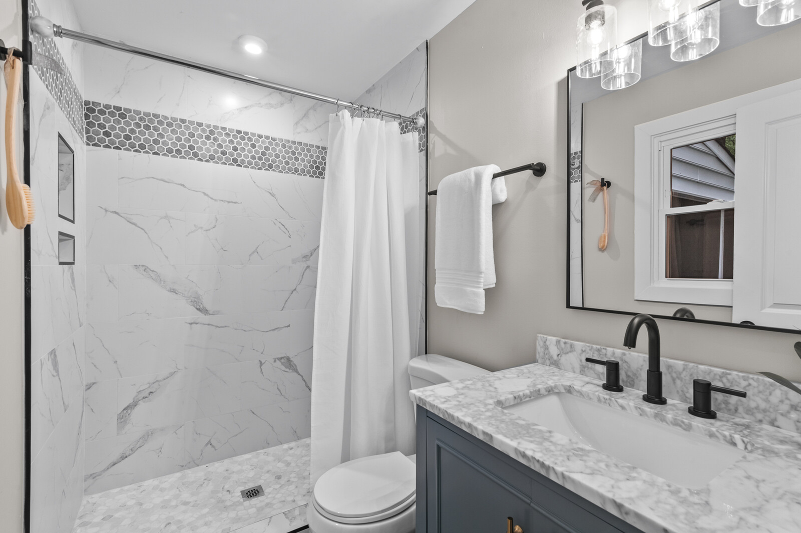 Yorktown, Virginia, 236923604, United States, 3 Bedrooms Bedrooms, ,2 BathroomsBathrooms,Residential,For Sale,1983250