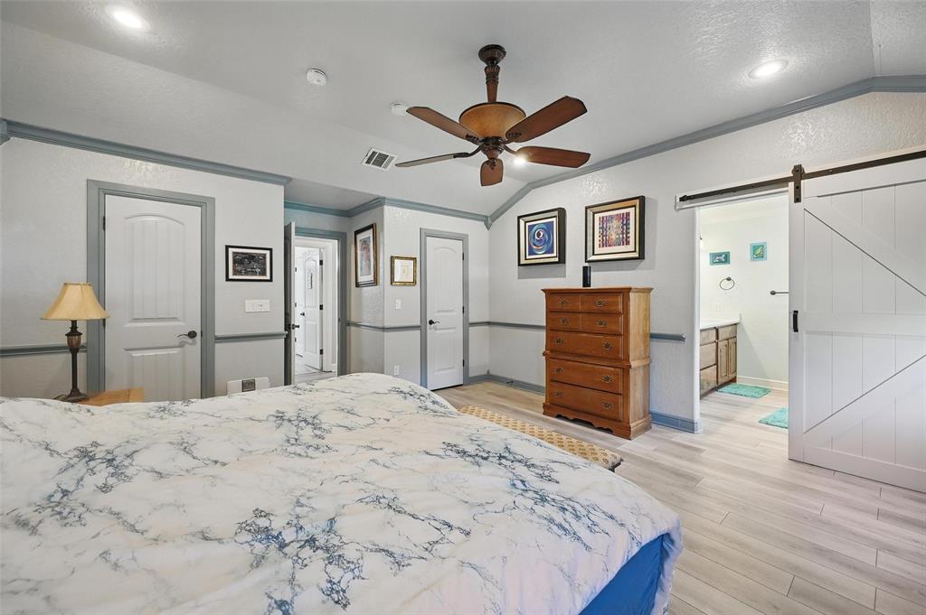 Cleburne, Texas, 76031, United States, 4 Bedrooms Bedrooms, ,4 BathroomsBathrooms,Residential,For Sale,1827195