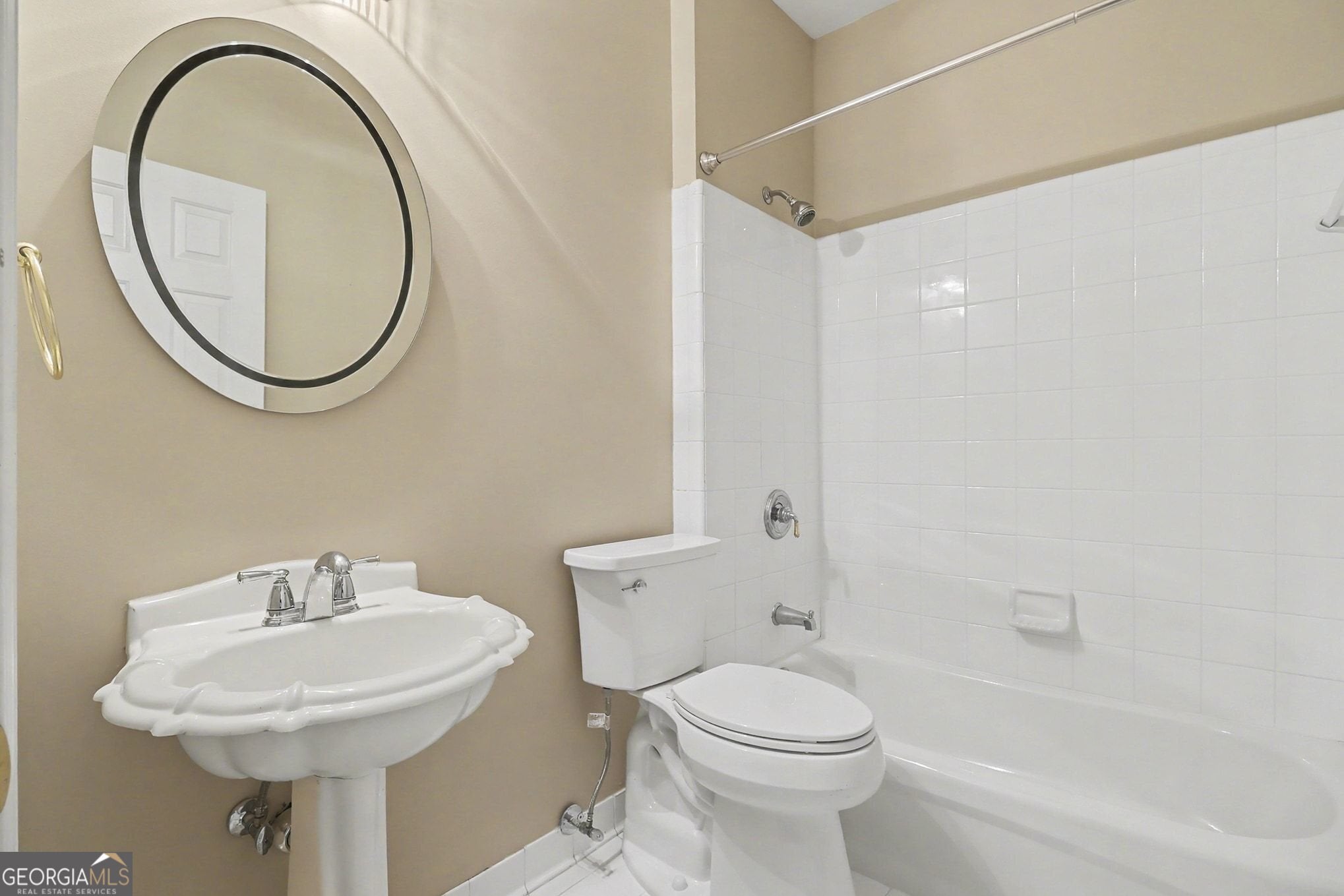 Marietta, Georgia, 30067, United States, 5 Bedrooms Bedrooms, ,3 BathroomsBathrooms,Residential,For Sale,2013390