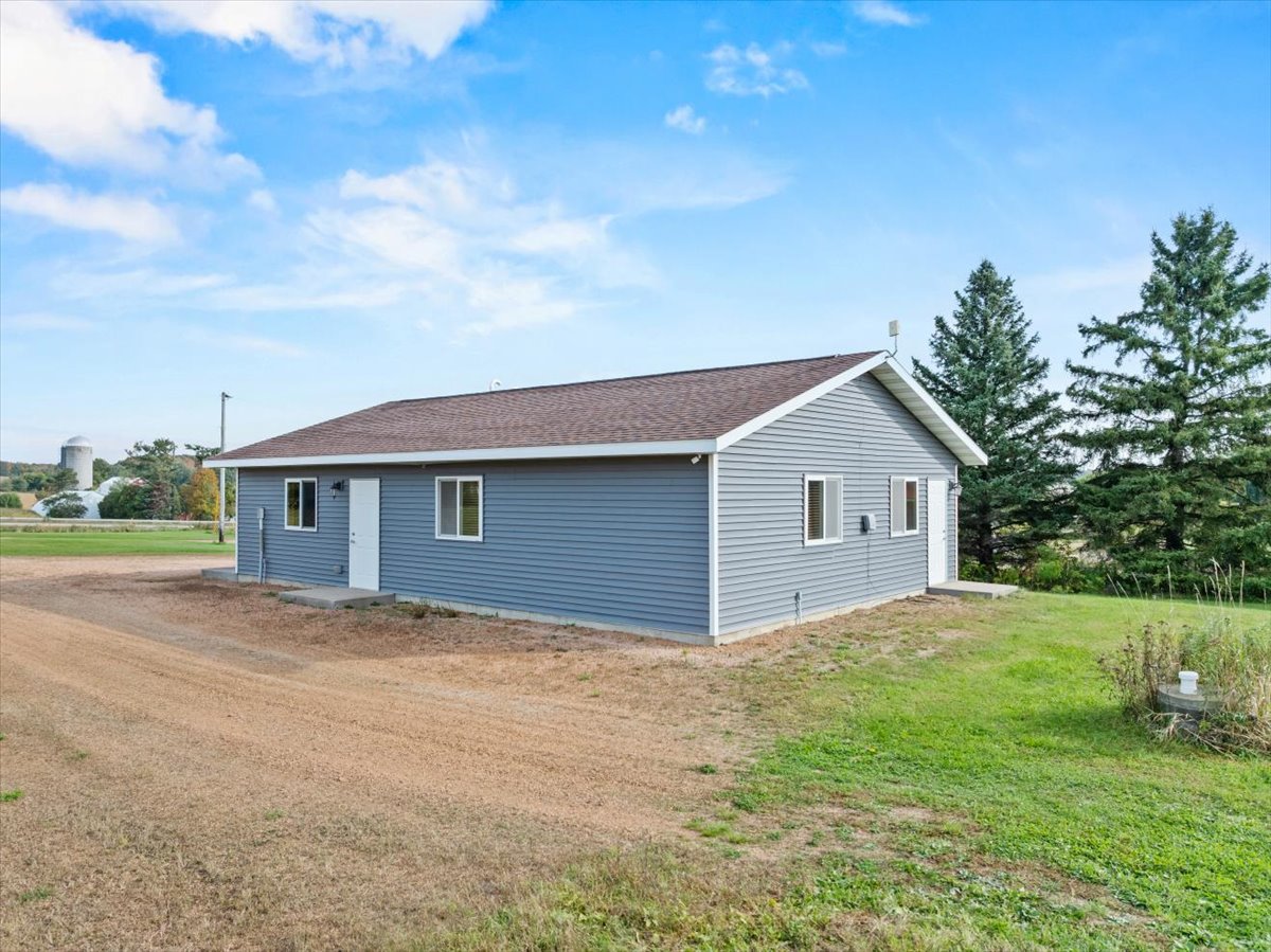 Abbotsford, Wisconsin, 54405, United States, 4 Bedrooms Bedrooms, ,4 BathroomsBathrooms,Residential,For Sale,1977625