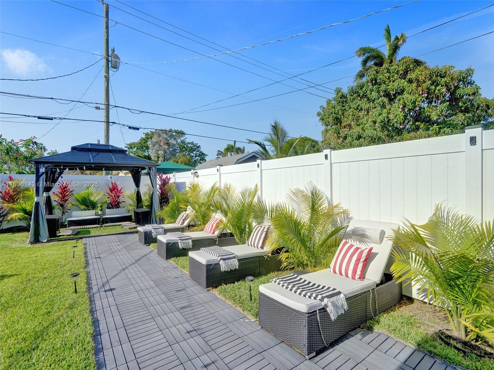 Hollywood, Florida, 33019, United States, 3 Bedrooms Bedrooms, ,2 BathroomsBathrooms,Residential,For Sale,1898660