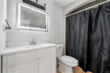 South Gate, California, 90280, United States, 2 Bedrooms Bedrooms, ,2 BathroomsBathrooms,Residential,For Sale,1904304