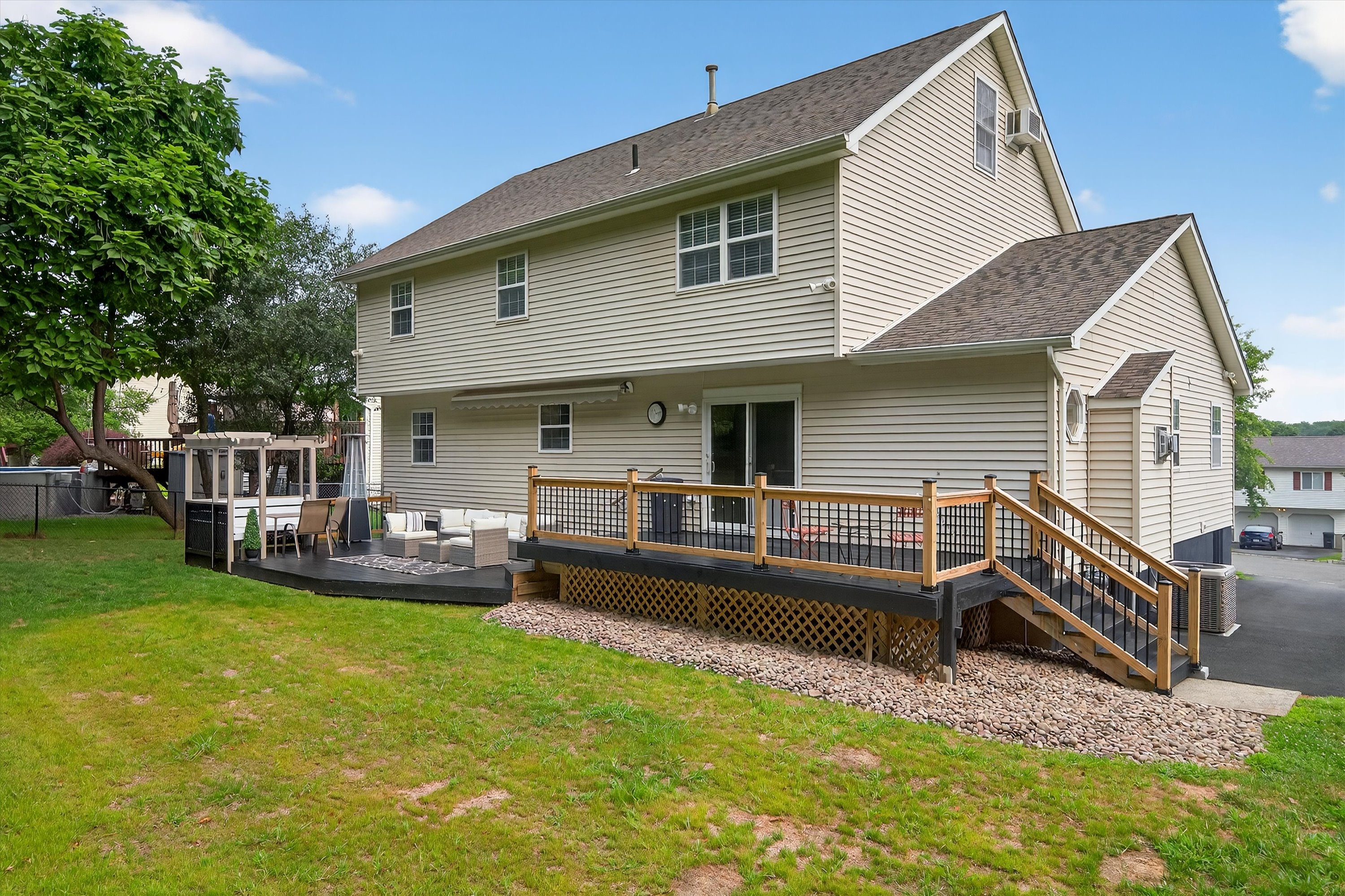 Montgomery, New York, 12549, United States, 4 Bedrooms Bedrooms, ,3 BathroomsBathrooms,Residential,For Sale,1923232