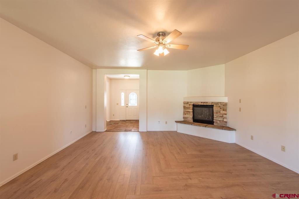 Montrose, Colorado, 81403, United States, 3 Bedrooms Bedrooms, ,2 BathroomsBathrooms,Residential,For Sale,1977225