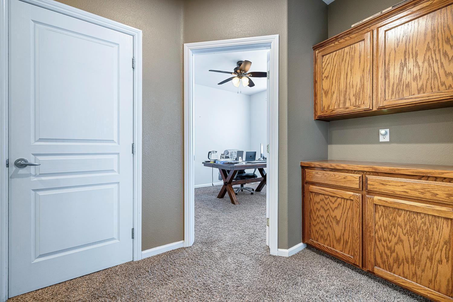 Fresno, California, 93727, United States, 4 Bedrooms Bedrooms, ,2 BathroomsBathrooms,Residential,For Sale,2008580