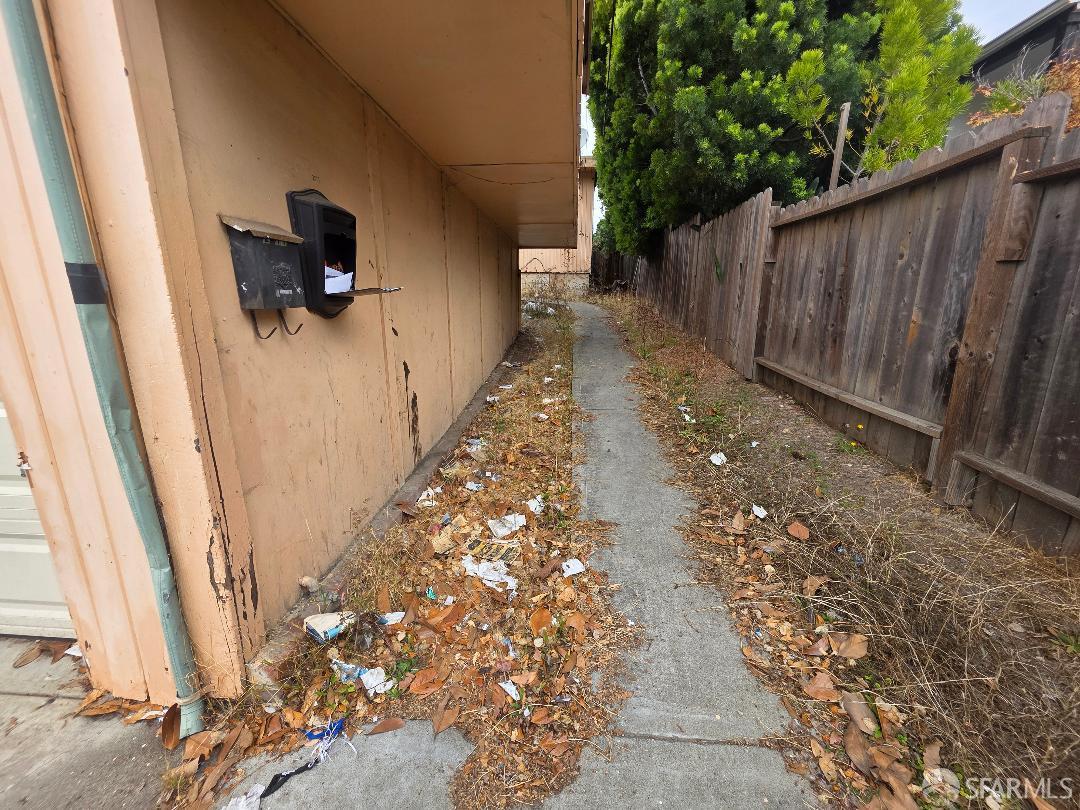 Oakland, California, 94601, United States, 4 Bedrooms Bedrooms, ,Residential,For Sale,1984623