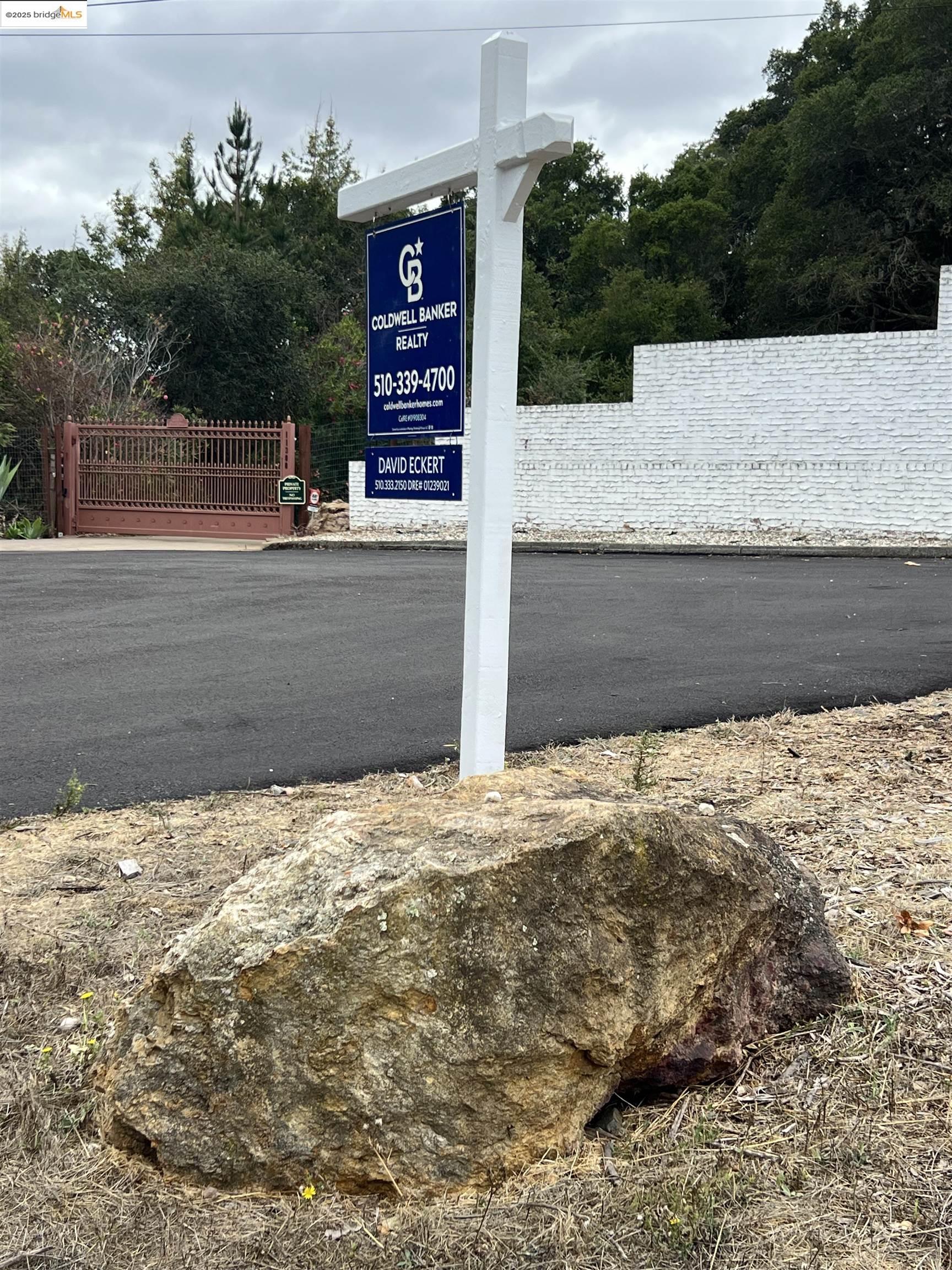 Oakland, California, 94605, United States, ,Land,For Sale,1958207