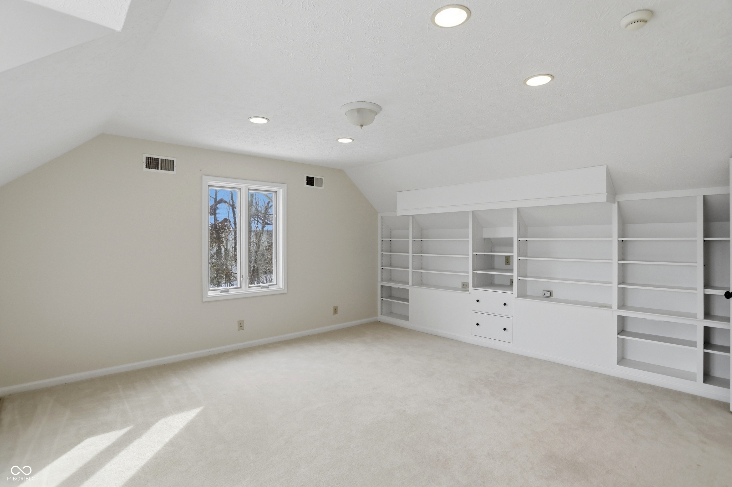 Indianapolis, Indiana, 46256, United States, 6 Bedrooms Bedrooms, ,10 BathroomsBathrooms,Residential,For Sale,2016946