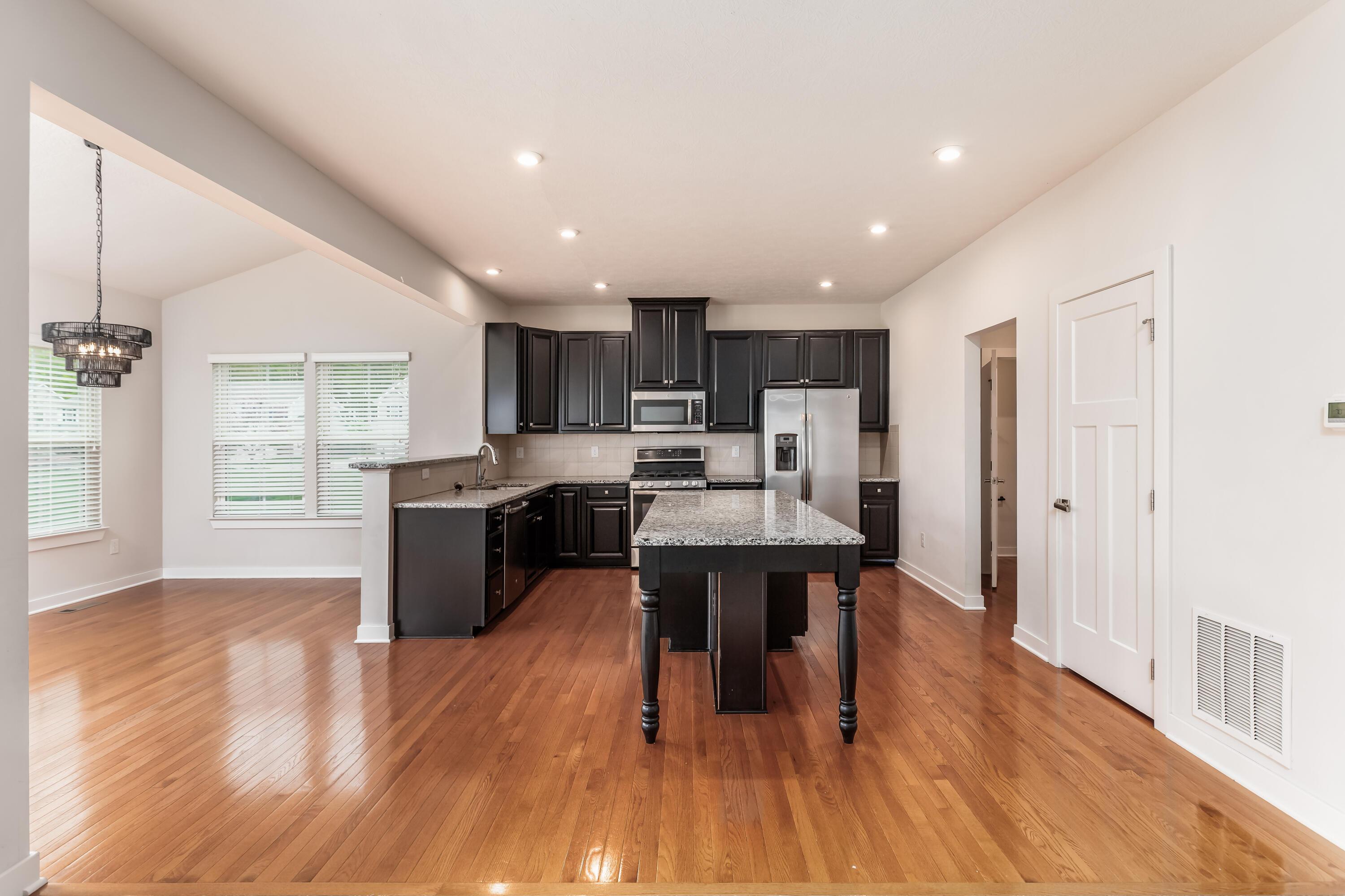 Lewis Center, Ohio, 43035, United States, 4 Bedrooms Bedrooms, ,4 BathroomsBathrooms,Residential,For Sale,1778404