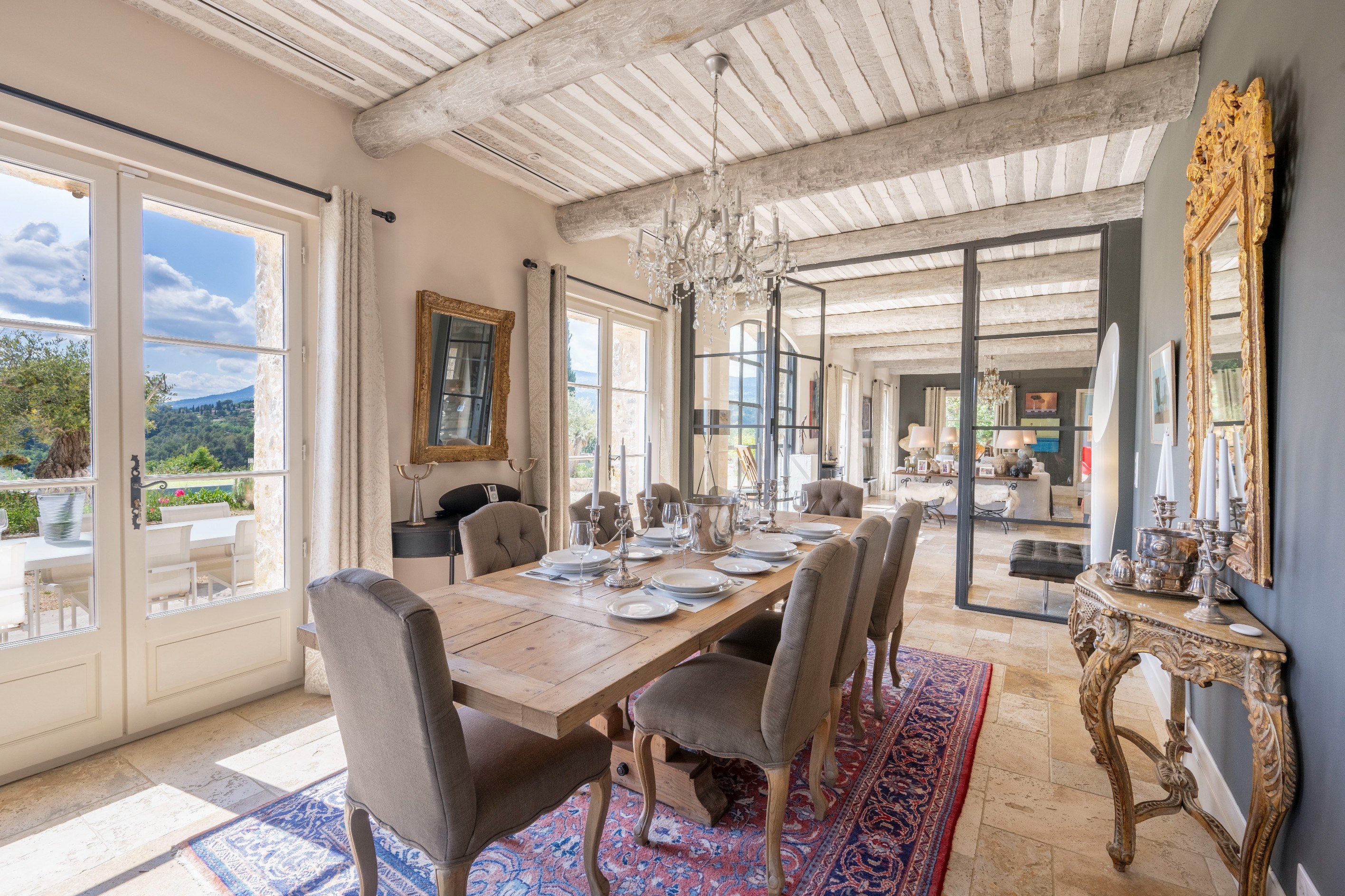 Exquisite stone bastide with panoramic views near Terre Blanche golf in Tourret… - 物件實景