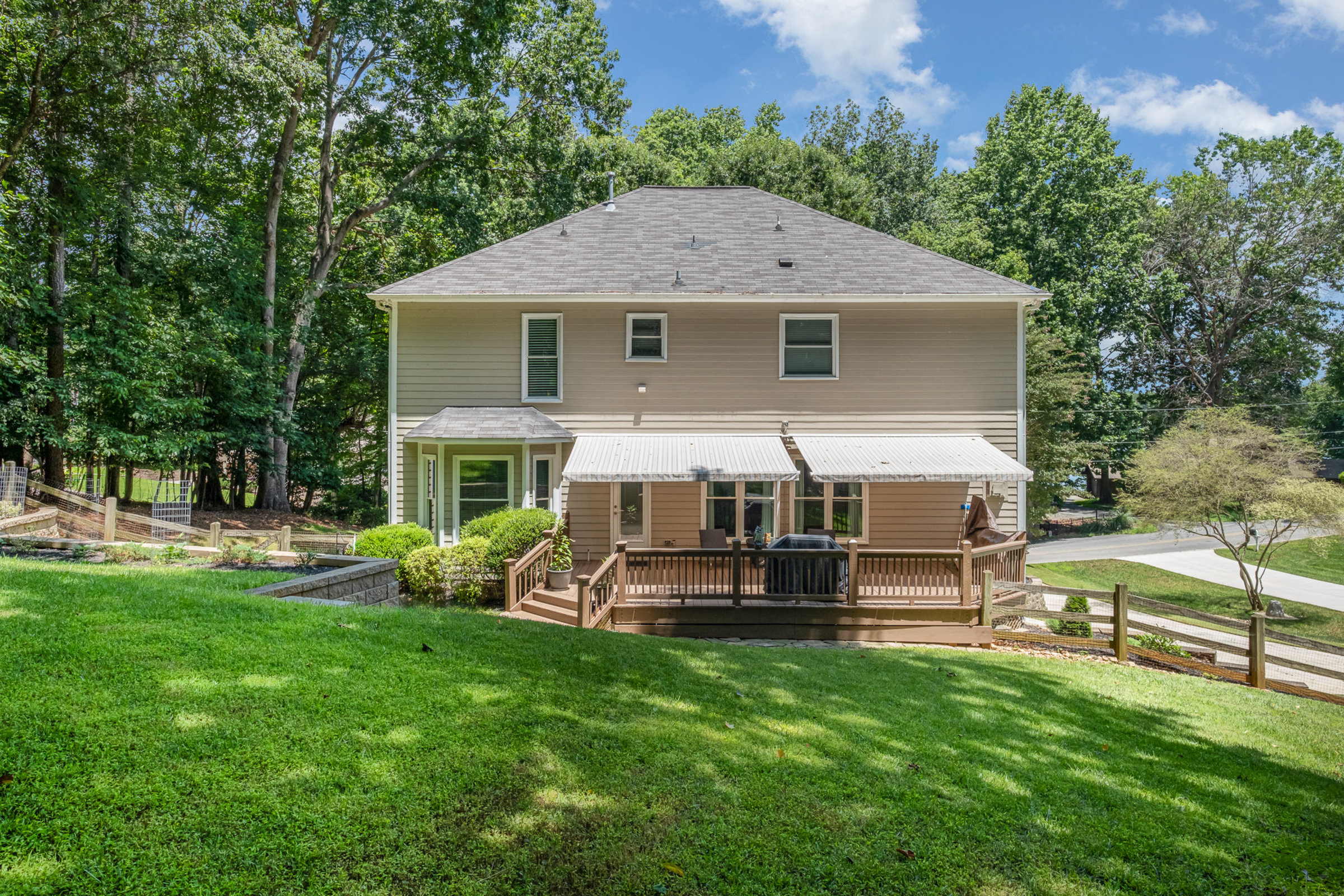 Mooresville, North Carolina, 28117, United States, 3 Bedrooms Bedrooms, ,4 BathroomsBathrooms,Residential,For Sale,1975714