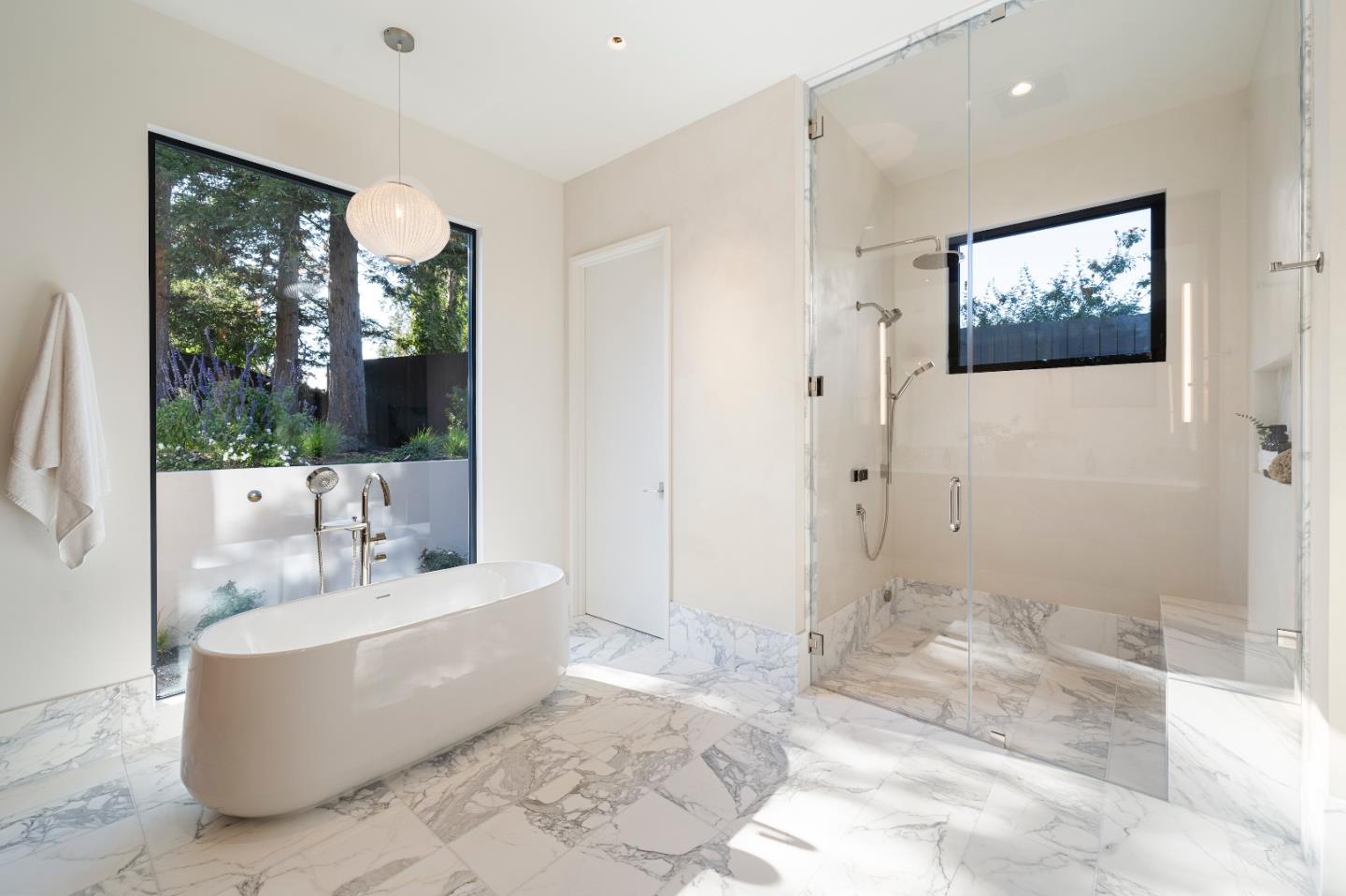 Hillsborough, California, 94010, United States, 5 Bedrooms Bedrooms, ,5 BathroomsBathrooms,Residential,For Sale,1947157