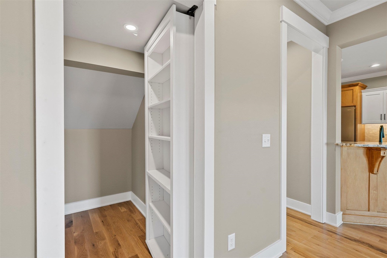 Franklin, Kentucky, 42134, United States, 3 Bedrooms Bedrooms, ,3 BathroomsBathrooms,Residential,For Sale,1988354