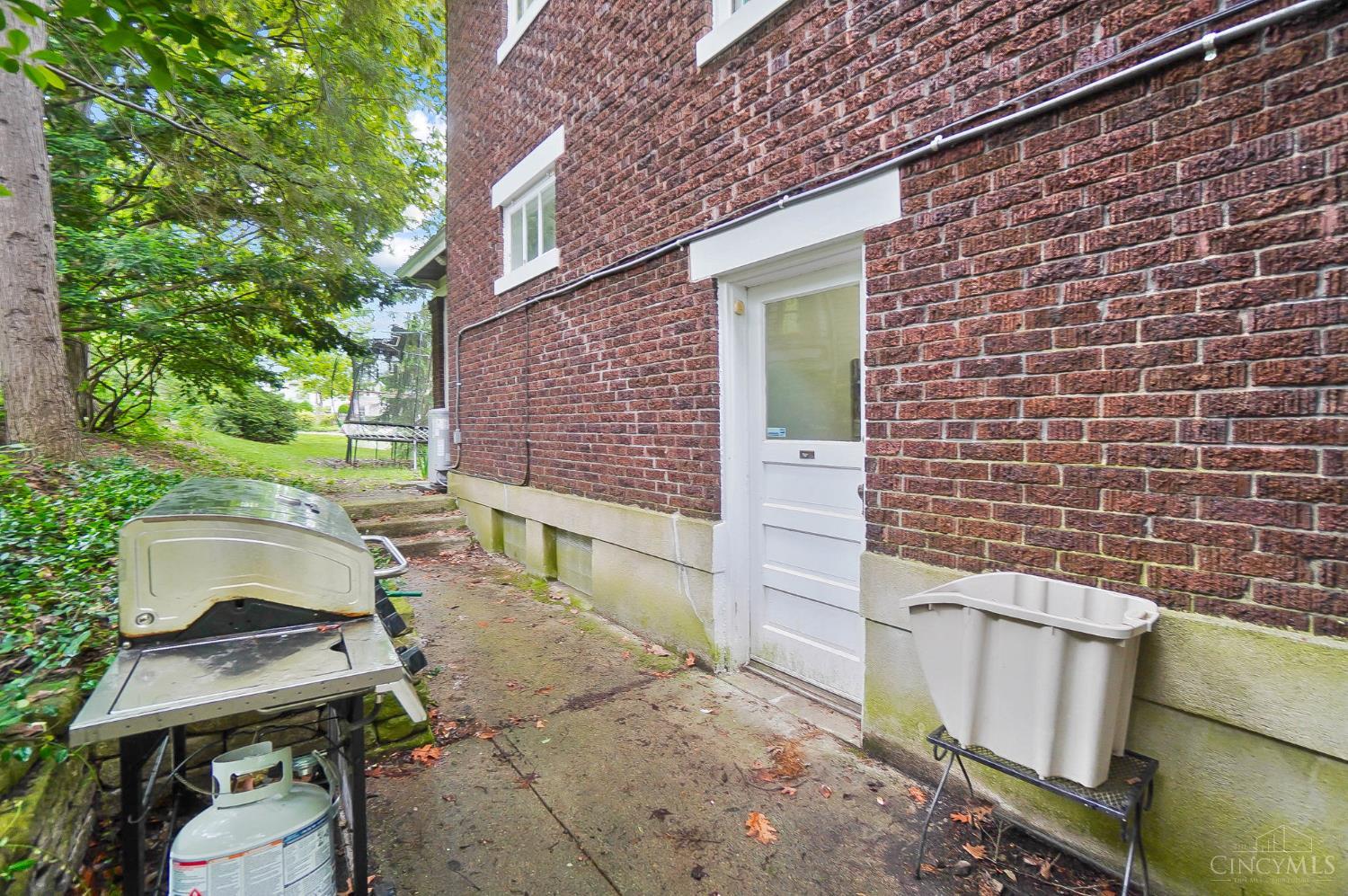 Cincinnati, Ohio, 45208, United States, 5 Bedrooms Bedrooms, ,5 BathroomsBathrooms,Residential,For Sale,1890144