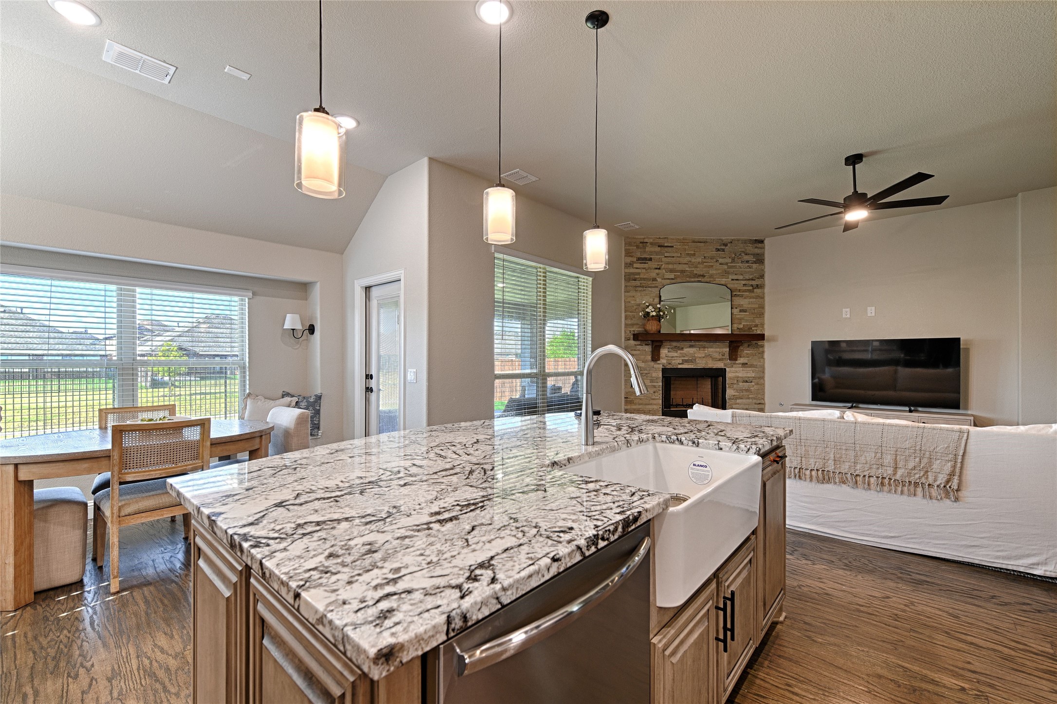 Burleson, Texas, 76028, United States, 4 Bedrooms Bedrooms, ,3 BathroomsBathrooms,Residential,For Sale,1954852