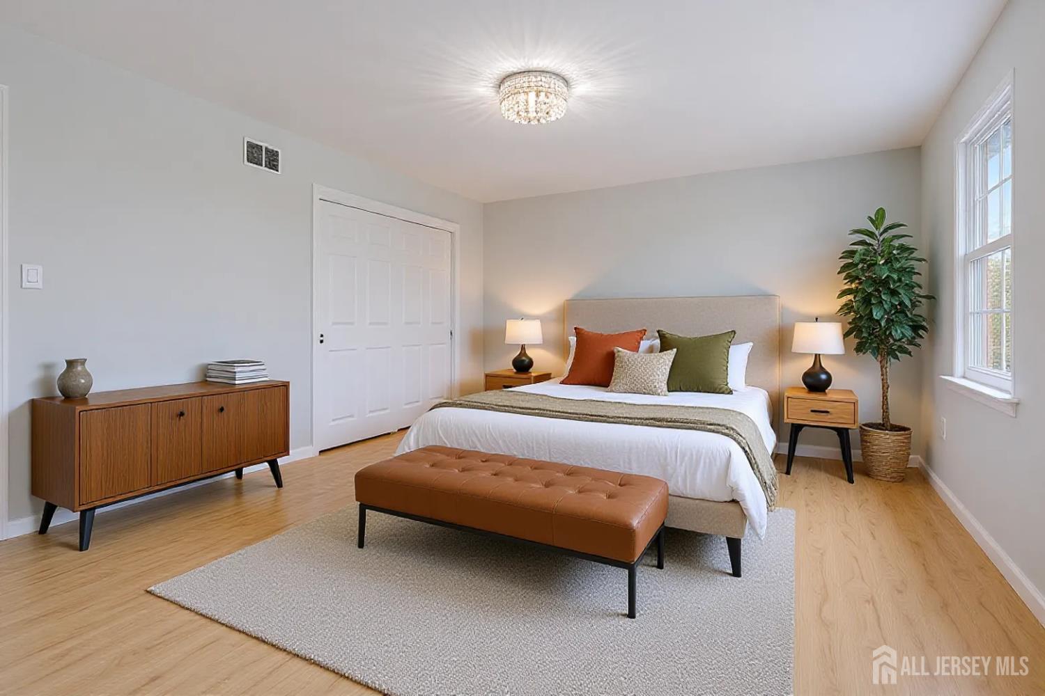 East Brunswick, New Jersey, 08816, United States, 3 Bedrooms Bedrooms, ,3 BathroomsBathrooms,Residential,For Sale,2001983