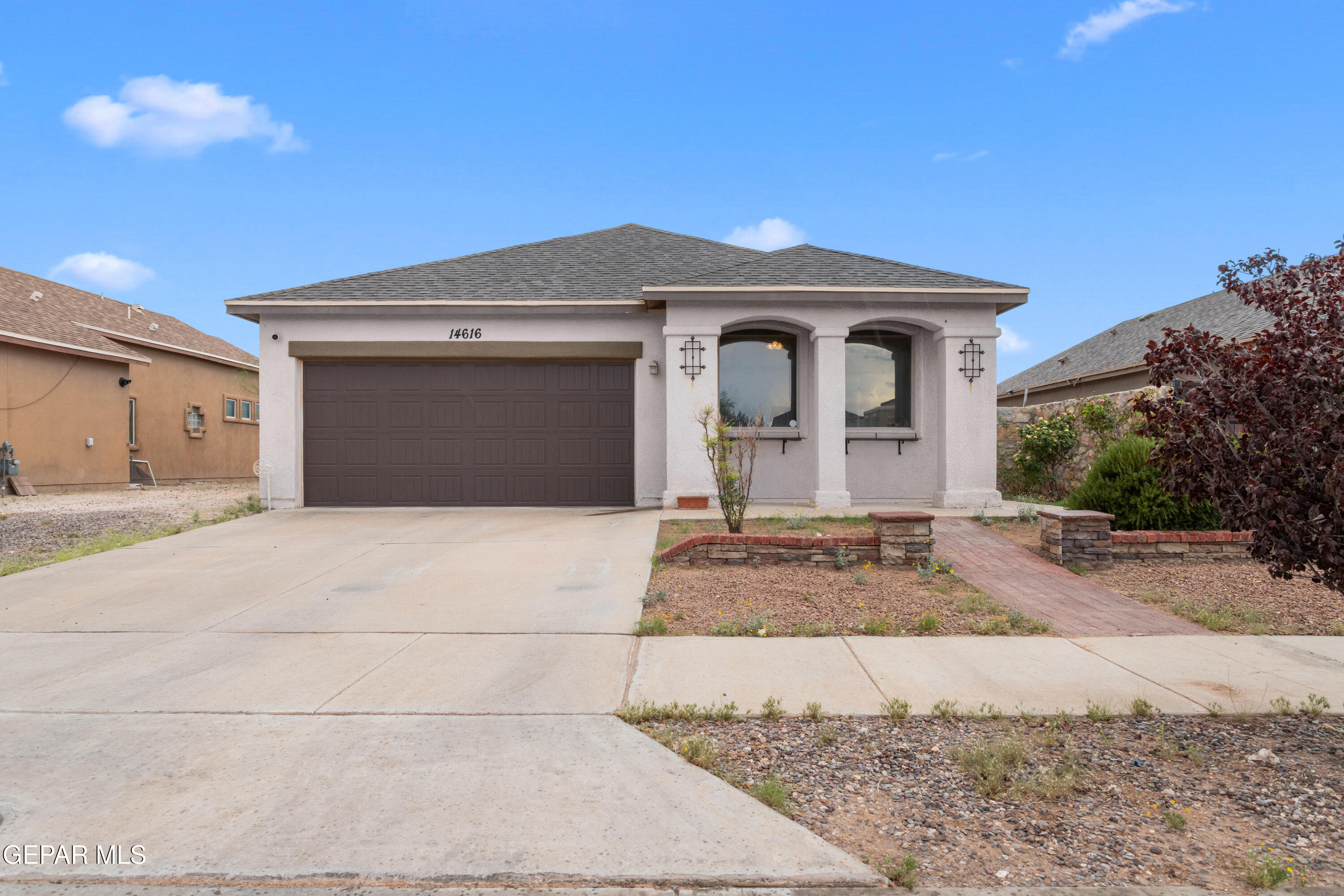 Alton Oaks Ave, El Paso, TX 79938