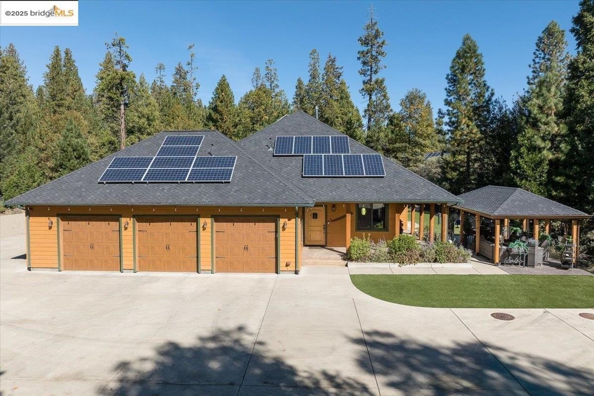 Twain Harte, California, 95383, United States, 3 Bedrooms Bedrooms, ,2 BathroomsBathrooms,Residential,For Sale,1996763