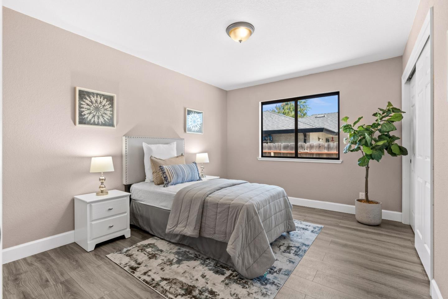 Hollister, California, 95023, United States, 3 Bedrooms Bedrooms, ,2 BathroomsBathrooms,Residential,For Sale,1903543