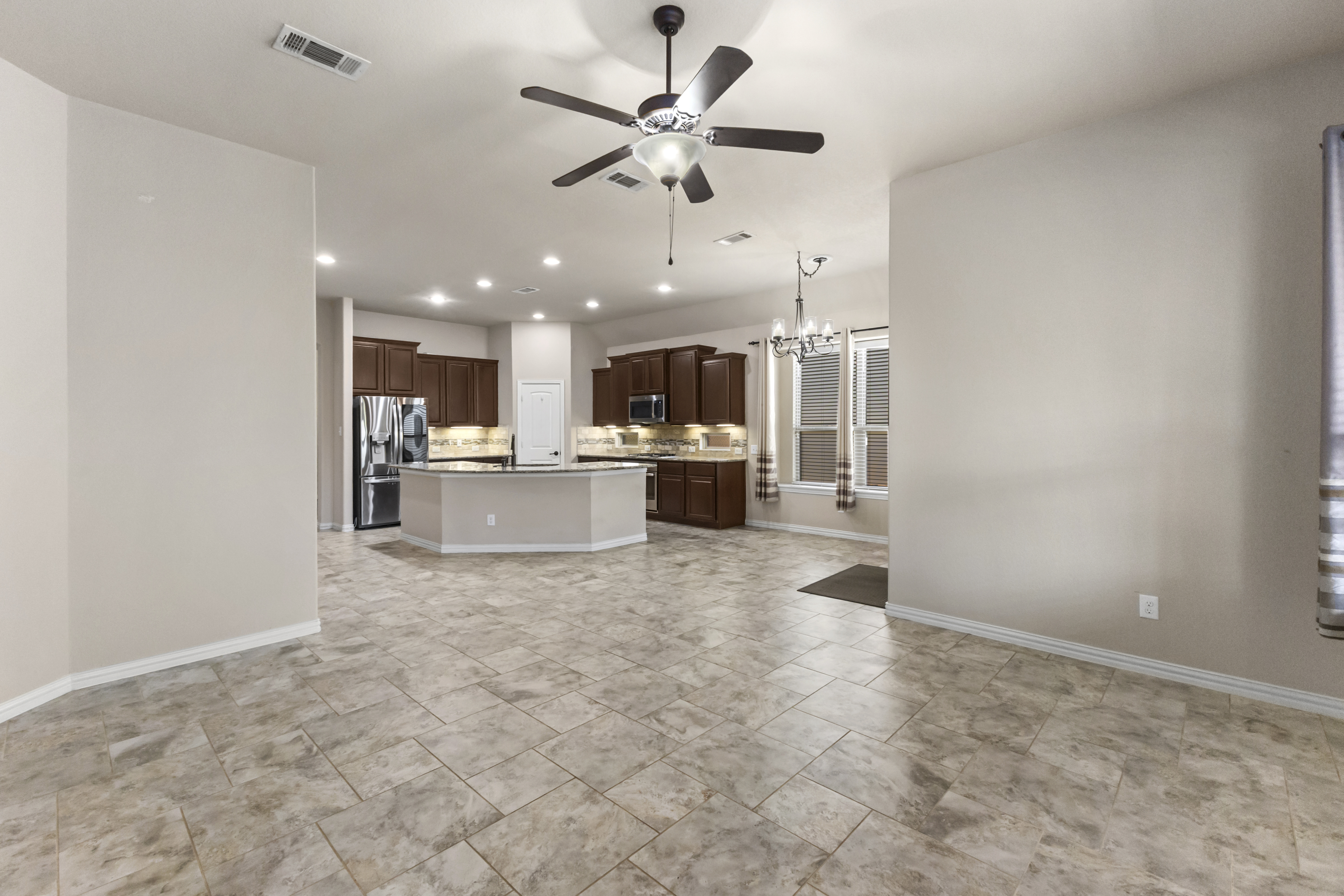  Distinguished Living in Stillwater Ranch - 物件實景
