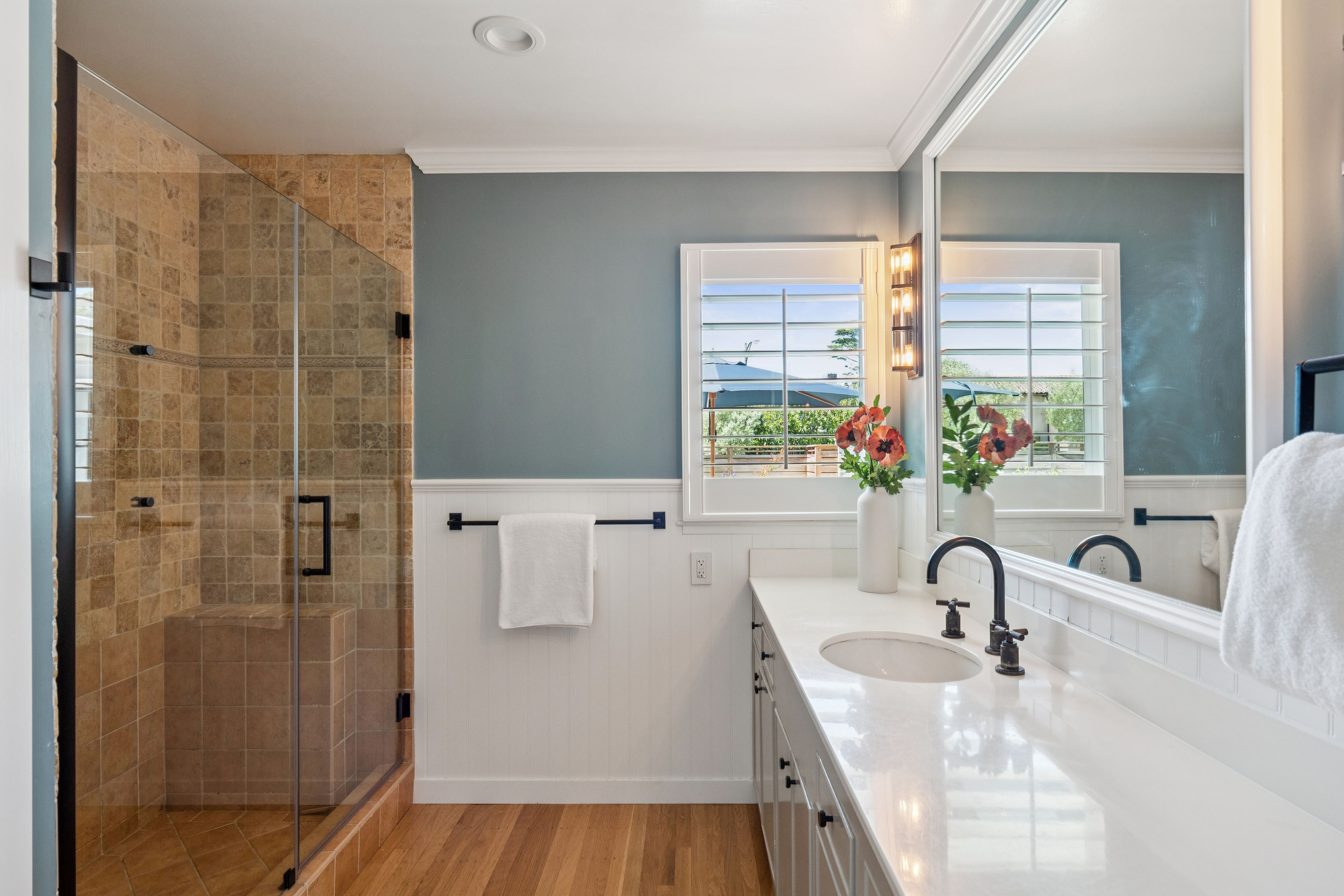  Rare One-Level Residence on Belvedere Island