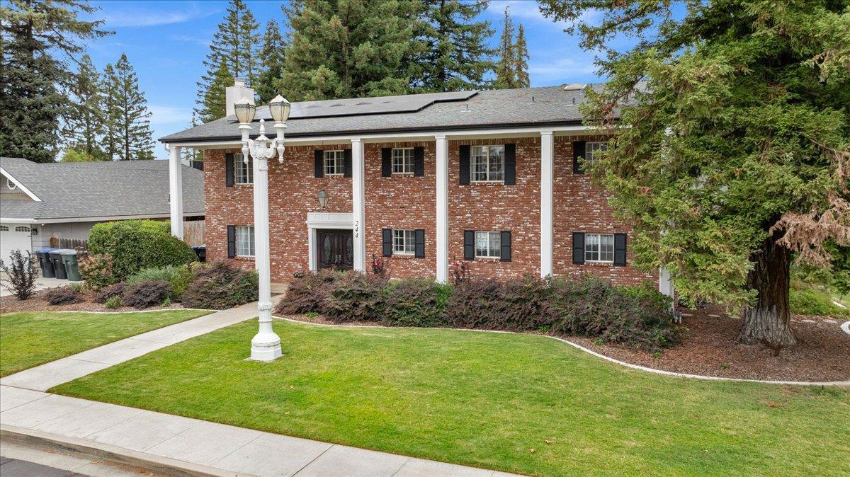 Visalia, California, 93277, United States, 4 Bedrooms Bedrooms, ,4 BathroomsBathrooms,Residential,For Sale,1973914