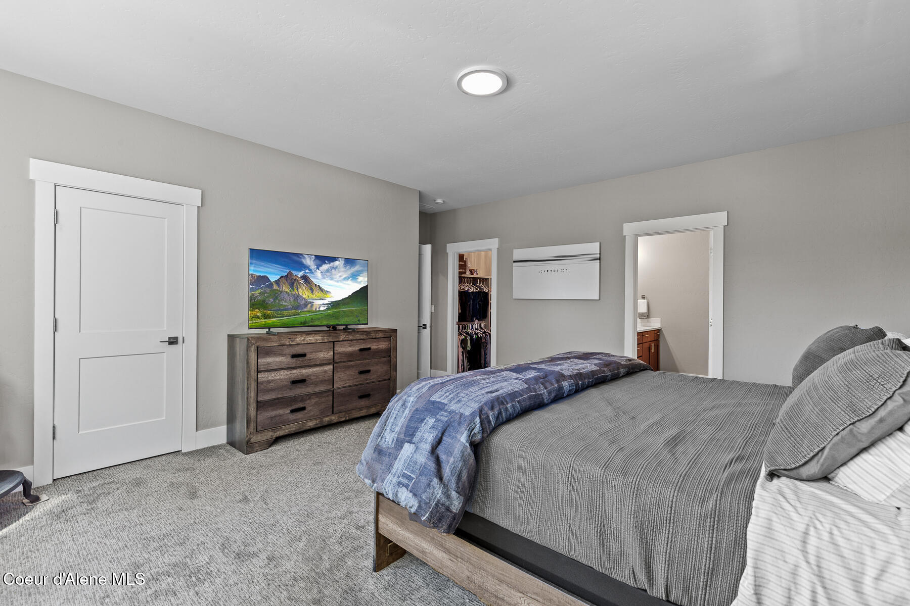 Coeur d'Alene, Idaho, 83814, United States, 4 Bedrooms Bedrooms, ,3 BathroomsBathrooms,Residential,For Sale,2035342
