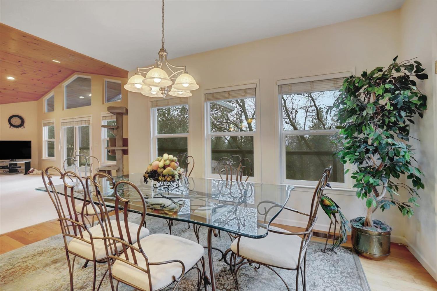 Grass Valley, California, 95949, United States, 3 Bedrooms Bedrooms, ,2 BathroomsBathrooms,Residential,For Sale,1707407