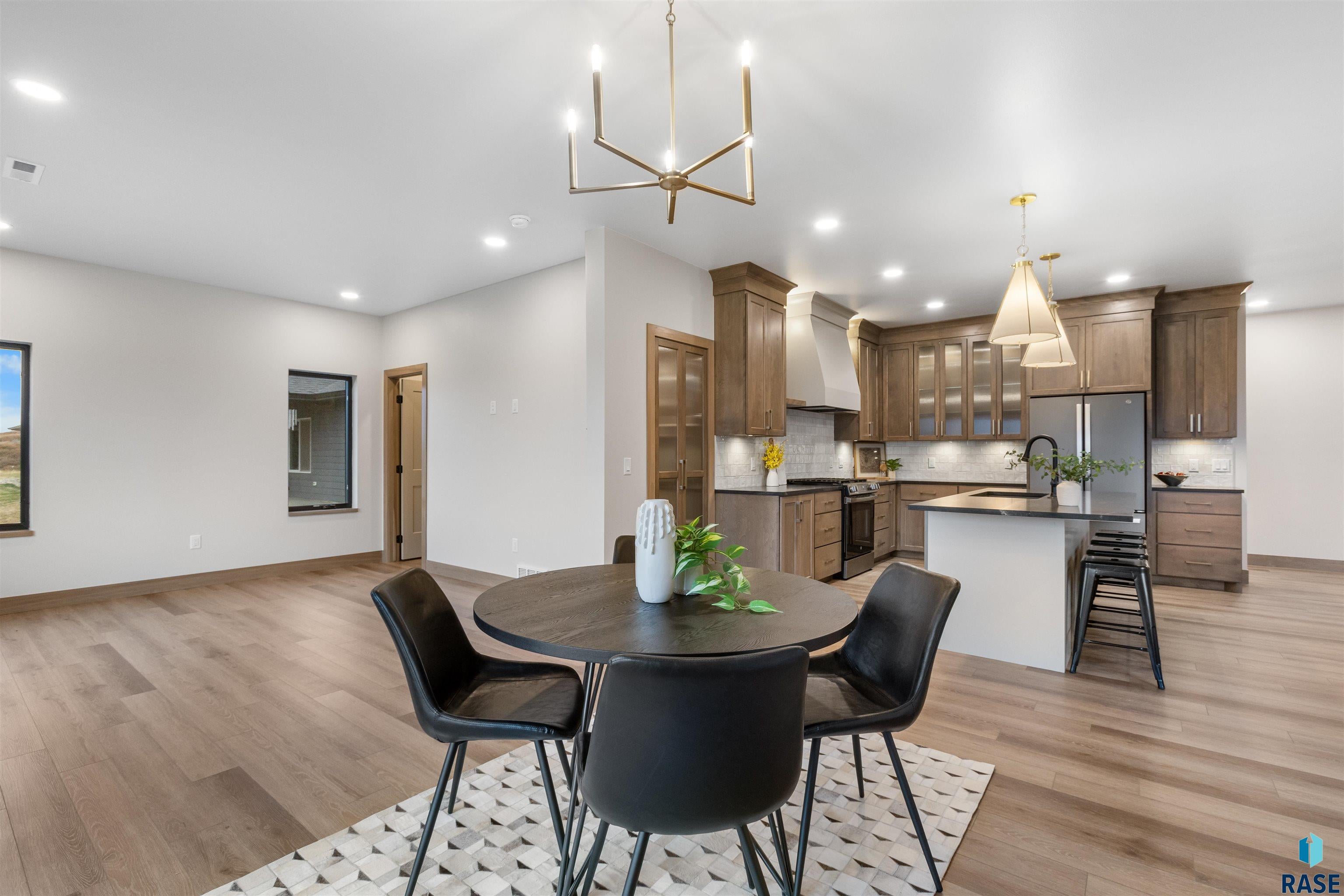 Sioux Falls, South Dakota, 57110, United States, 3 Bedrooms Bedrooms, ,2 BathroomsBathrooms,Residential,For Sale,1847243