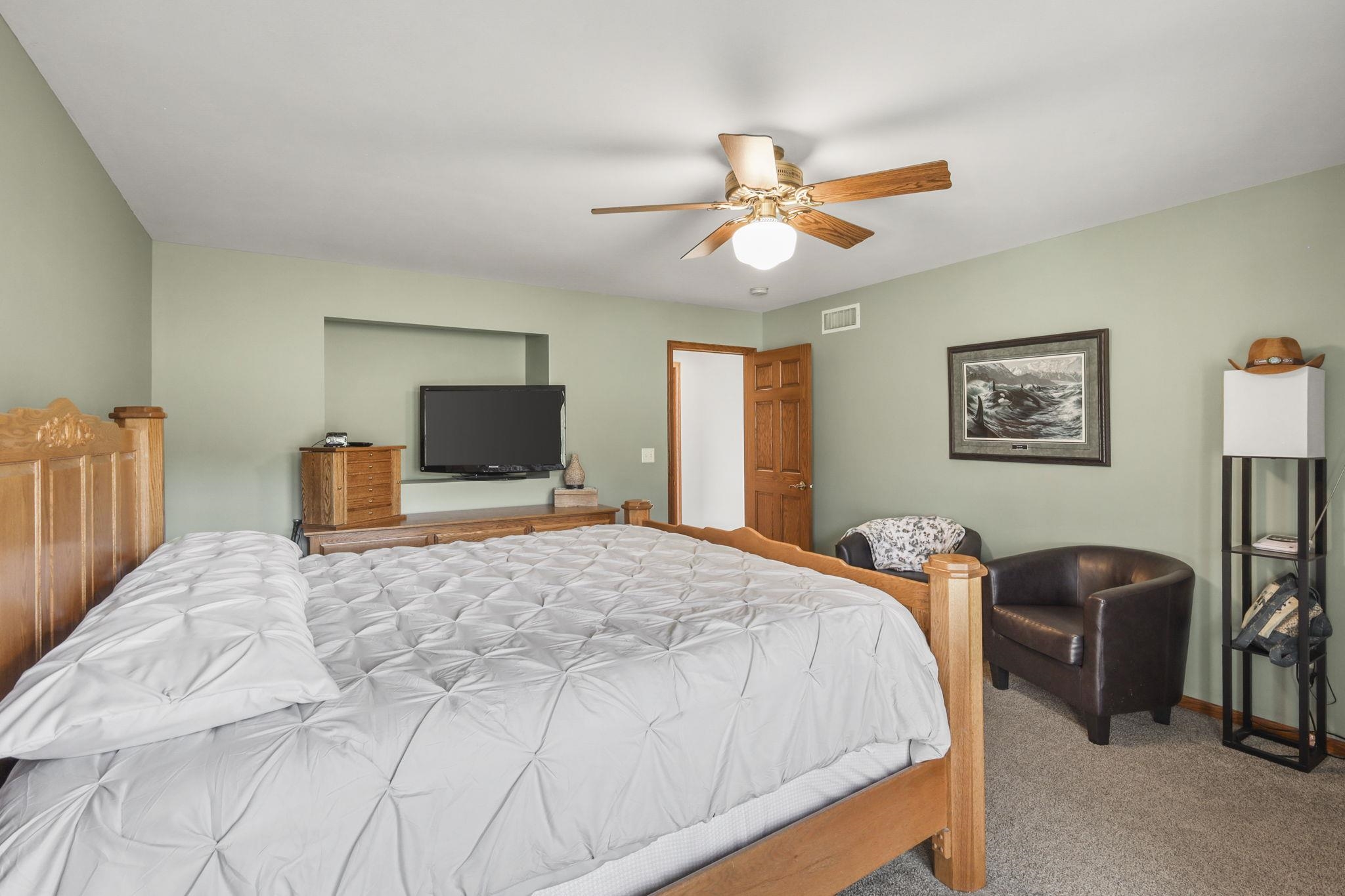 Barneveld, Wisconsin, 53507, United States, 3 Bedrooms Bedrooms, ,4 BathroomsBathrooms,Residential,For Sale,1986114