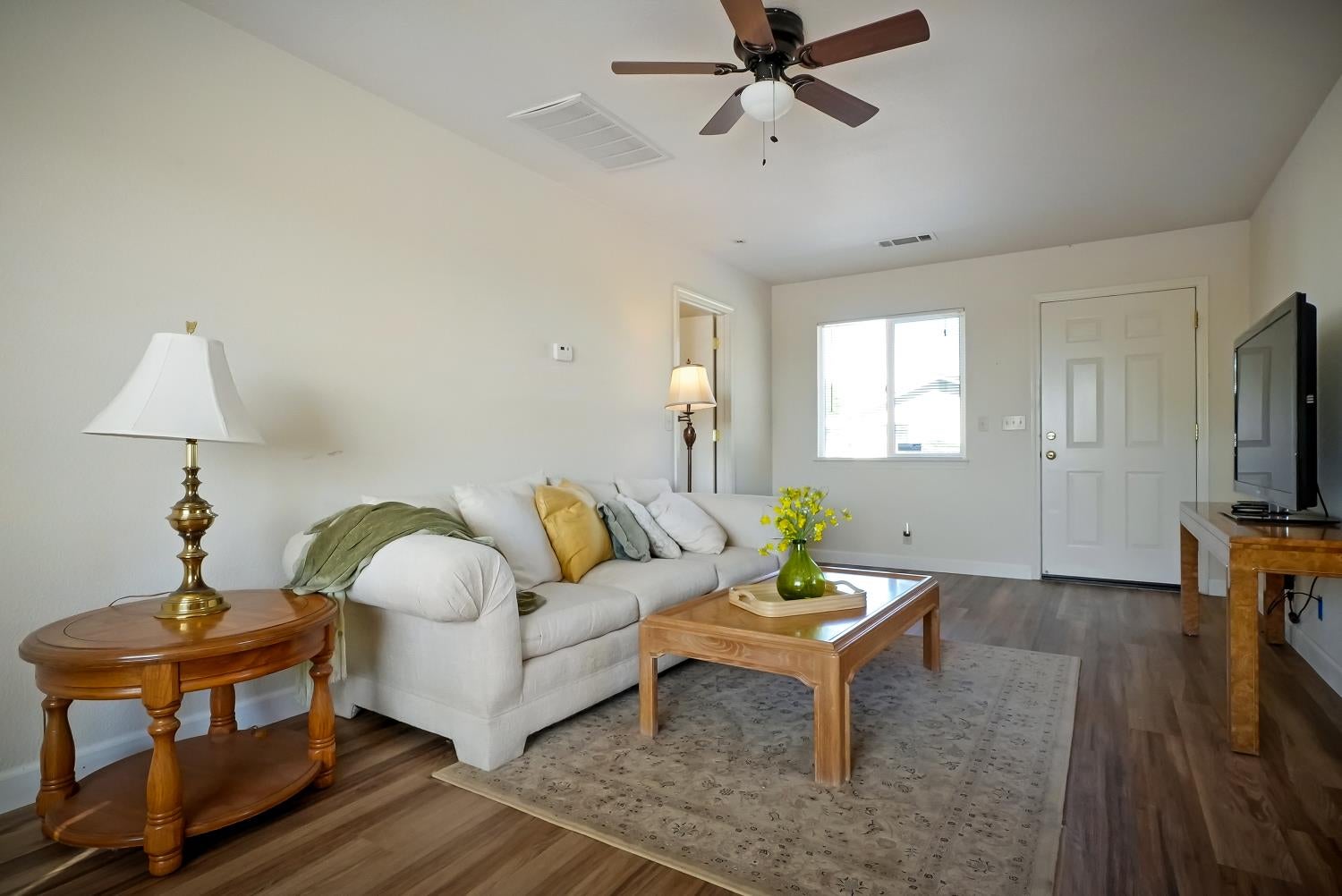 Linden, California, 952536, United States, 3 Bedrooms Bedrooms, ,2 BathroomsBathrooms,Residential,For Sale,2029919
