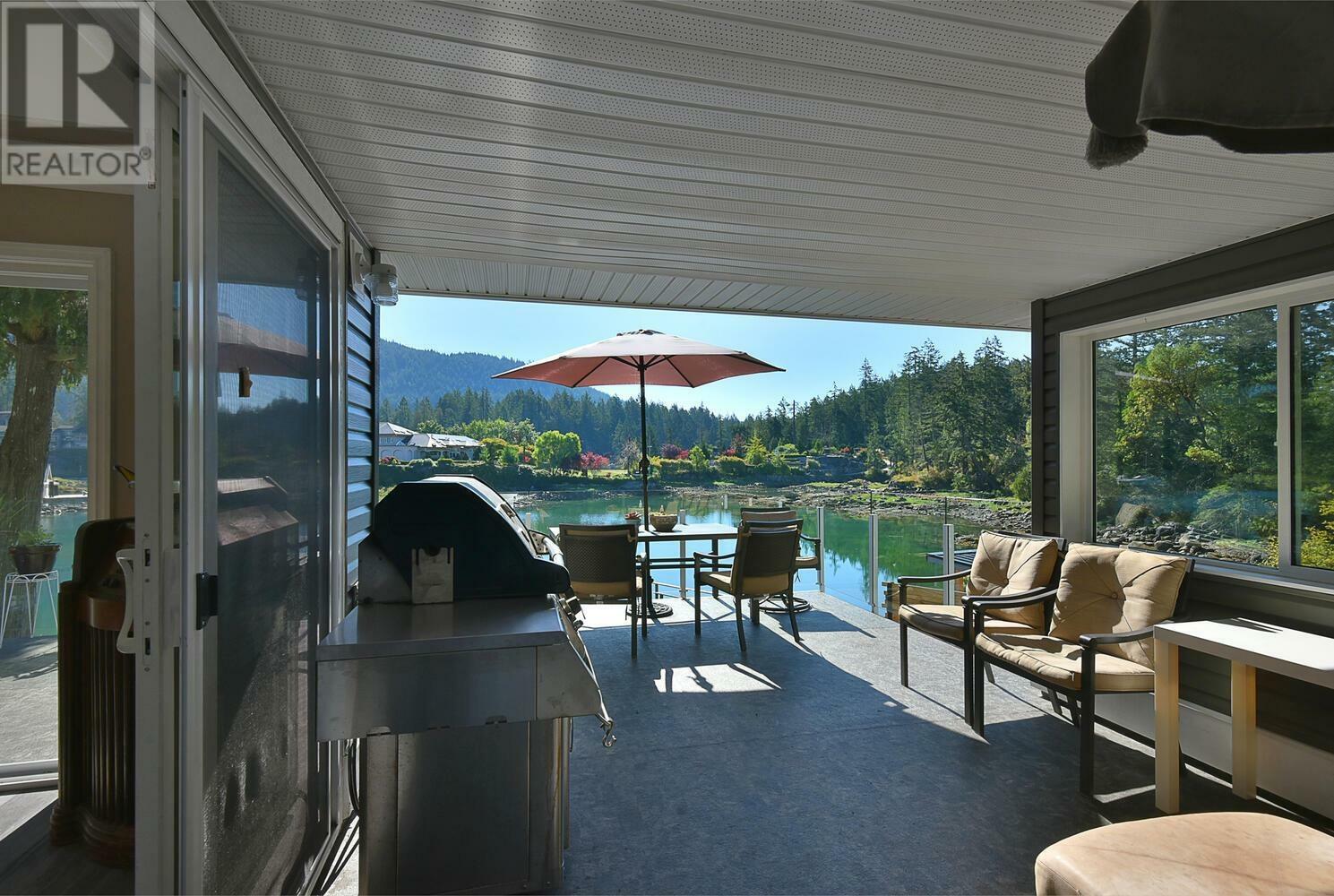 MADEIRA PARK, British Columbia, V0N 2H1, CA, 3 Bedrooms Bedrooms, ,3 BathroomsBathrooms,Residential,For Sale,1837526