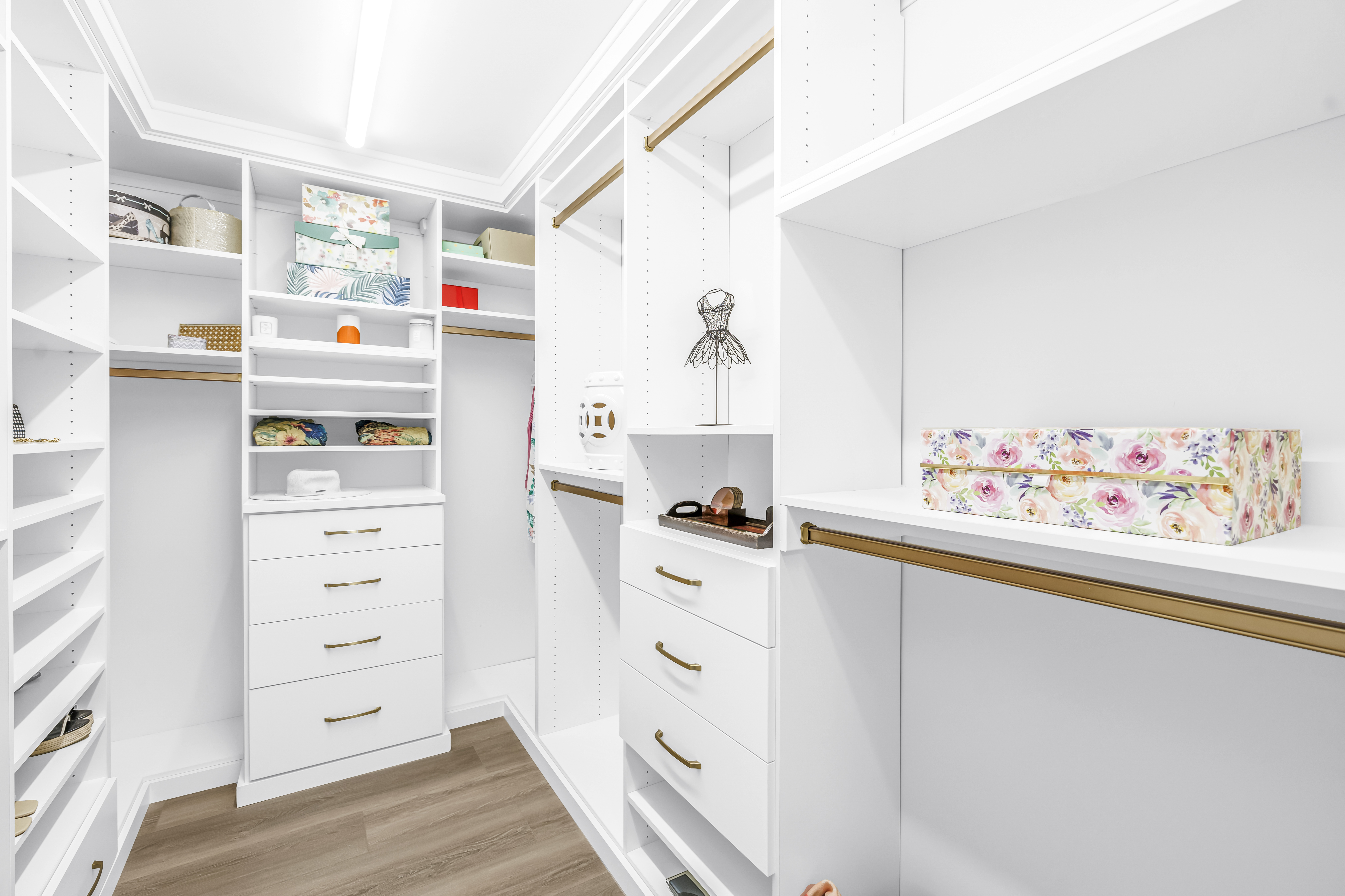 Madeira Beach, Florida, 33708, United States, 3 Bedrooms Bedrooms, ,2 BathroomsBathrooms,Residential,For Sale,2008549