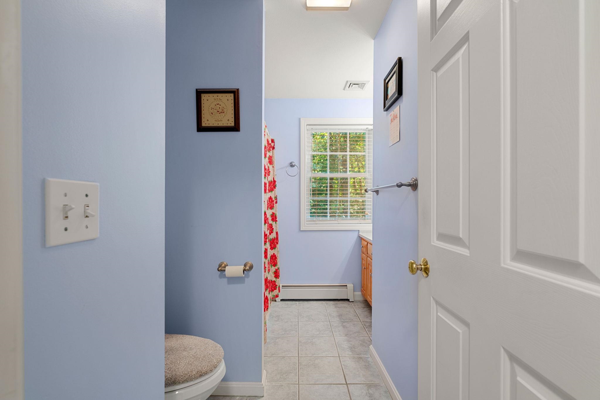 Chester, New Hampshire, 03036, United States, 3 Bedrooms Bedrooms, ,2 BathroomsBathrooms,Residential,For Sale,1926027