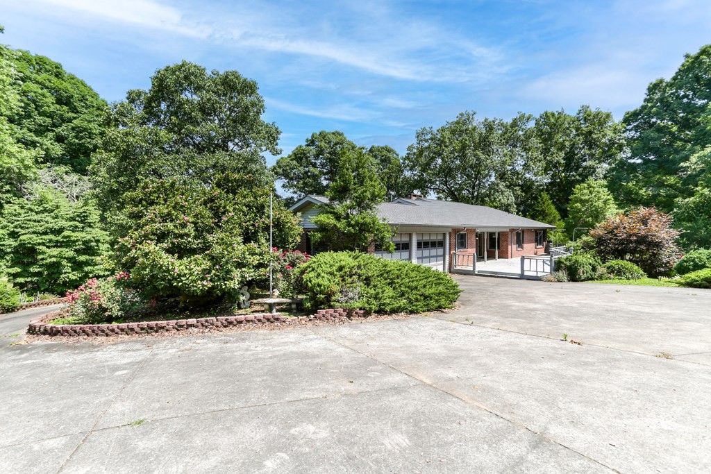 Blairsville, Georgia, 30512, United States, 4 Bedrooms Bedrooms, ,3 BathroomsBathrooms,Residential,For Sale,1930011